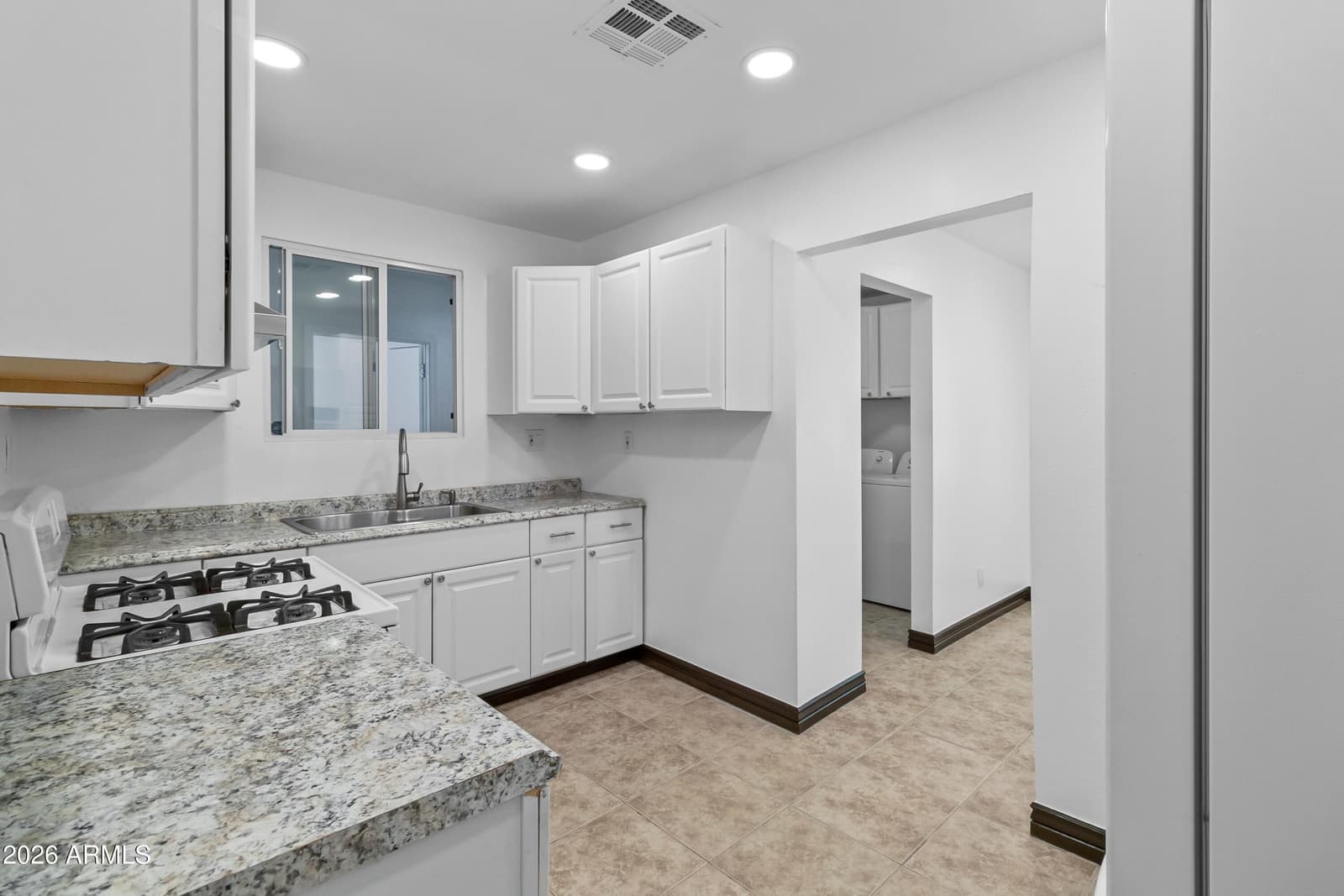 4301 N 15th Drive, Phoenix, AZ 85015 — photo 9 of 26