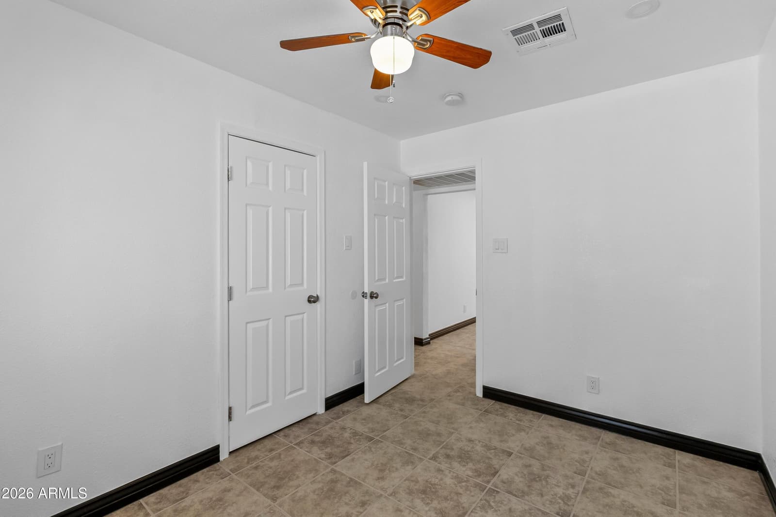 4301 N 15th Drive, Phoenix, AZ 85015 — photo 13 of 26
