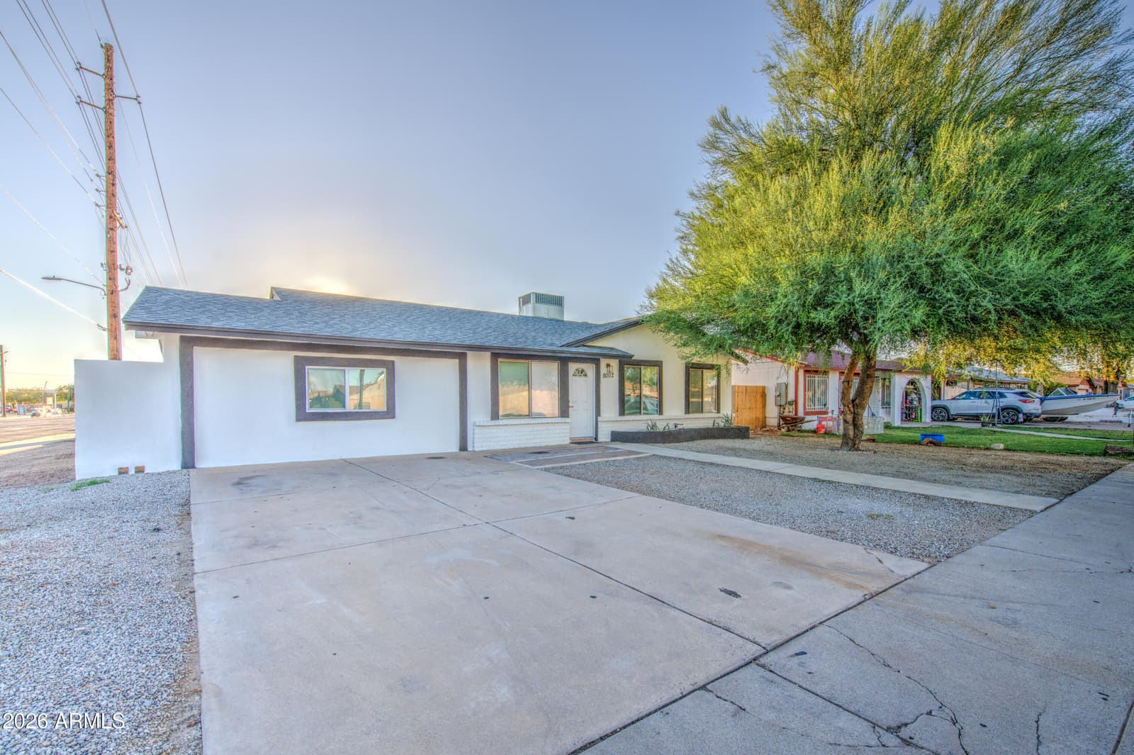 8002 N 42nd Avenue, Phoenix, AZ 85051 — photo 3 of 33