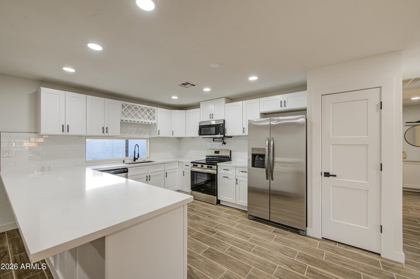 8002 N 42nd Avenue, Phoenix, AZ 85051 — photo 8 of 33