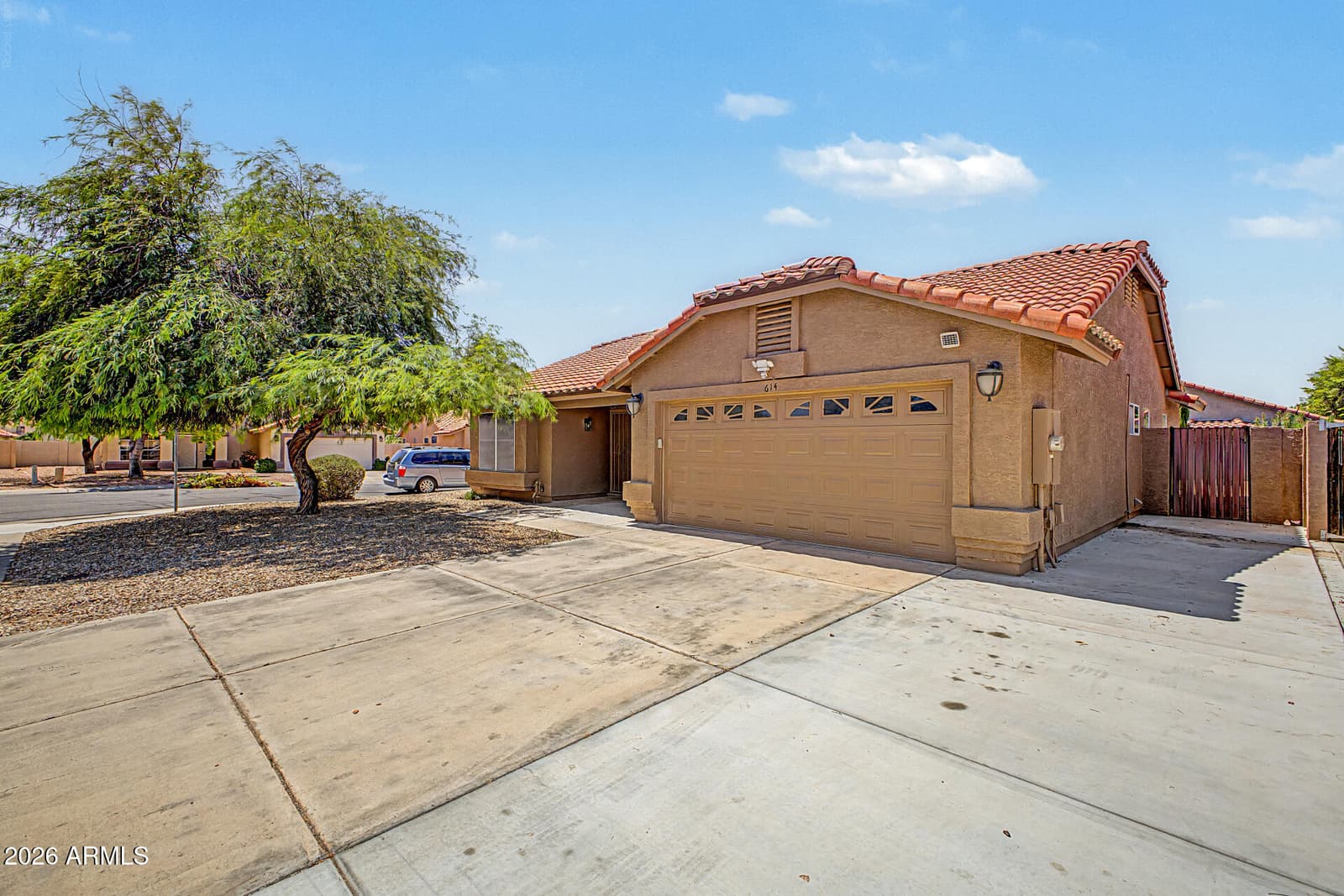 614 N Redrock Street, Gilbert, AZ 85234 — photo 3 of 38