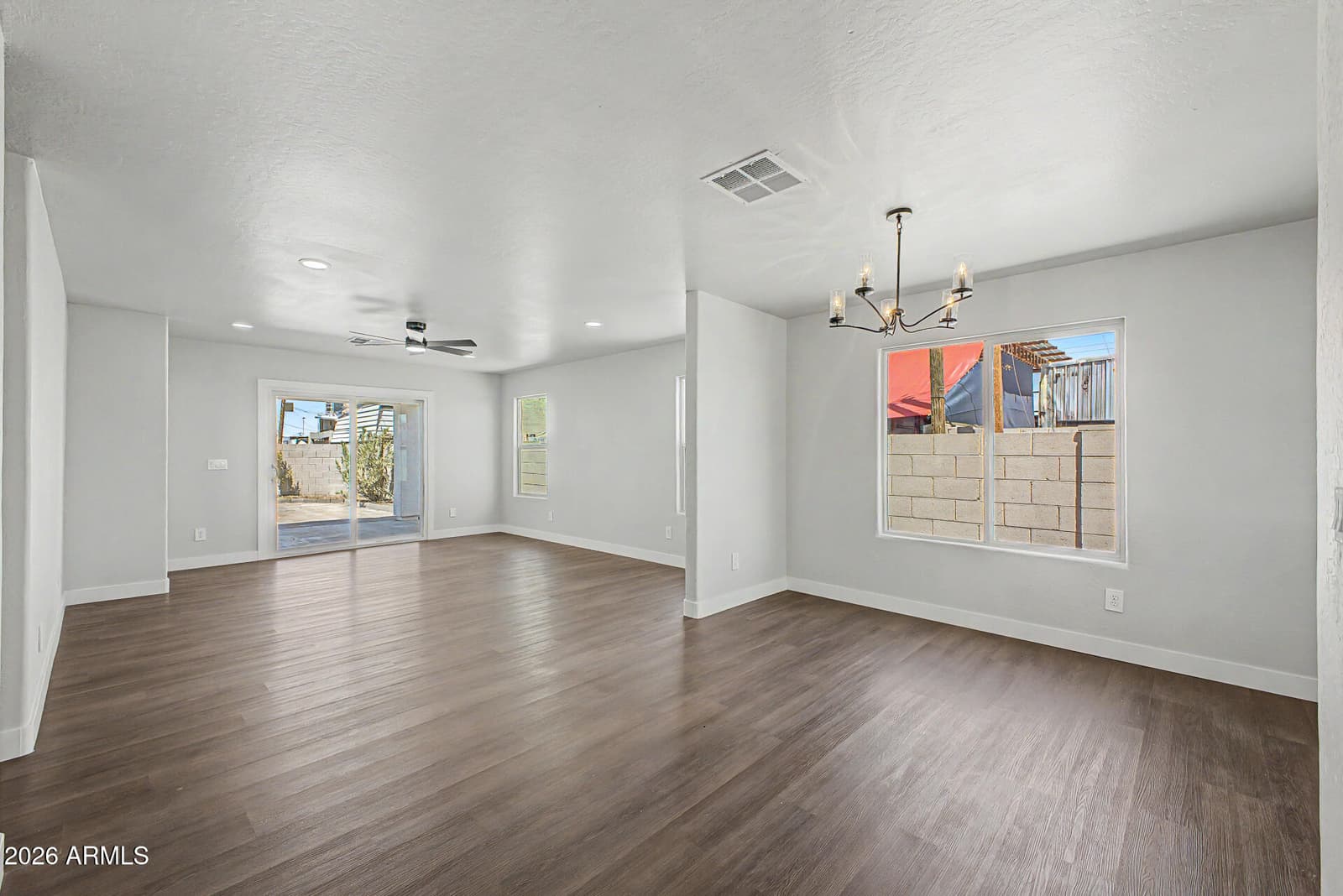 3514 W Pierce Street, Phoenix, AZ 85009 — photo 5 of 31