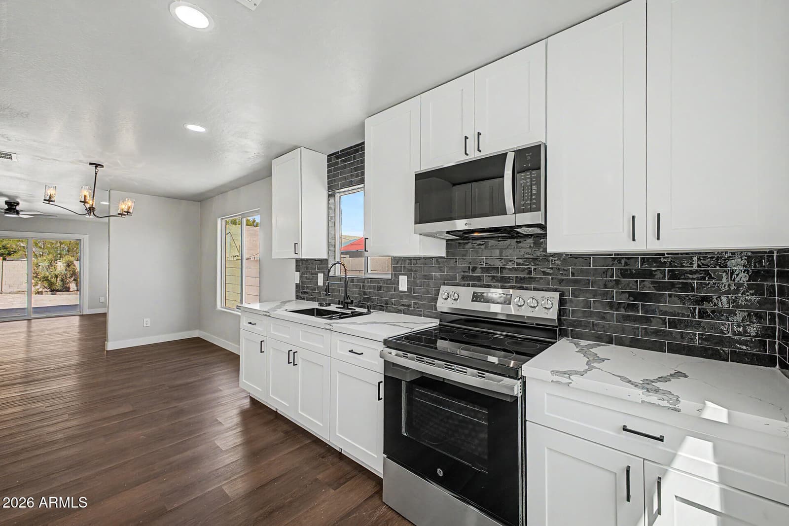 3514 W Pierce Street, Phoenix, AZ 85009 — photo 11 of 31