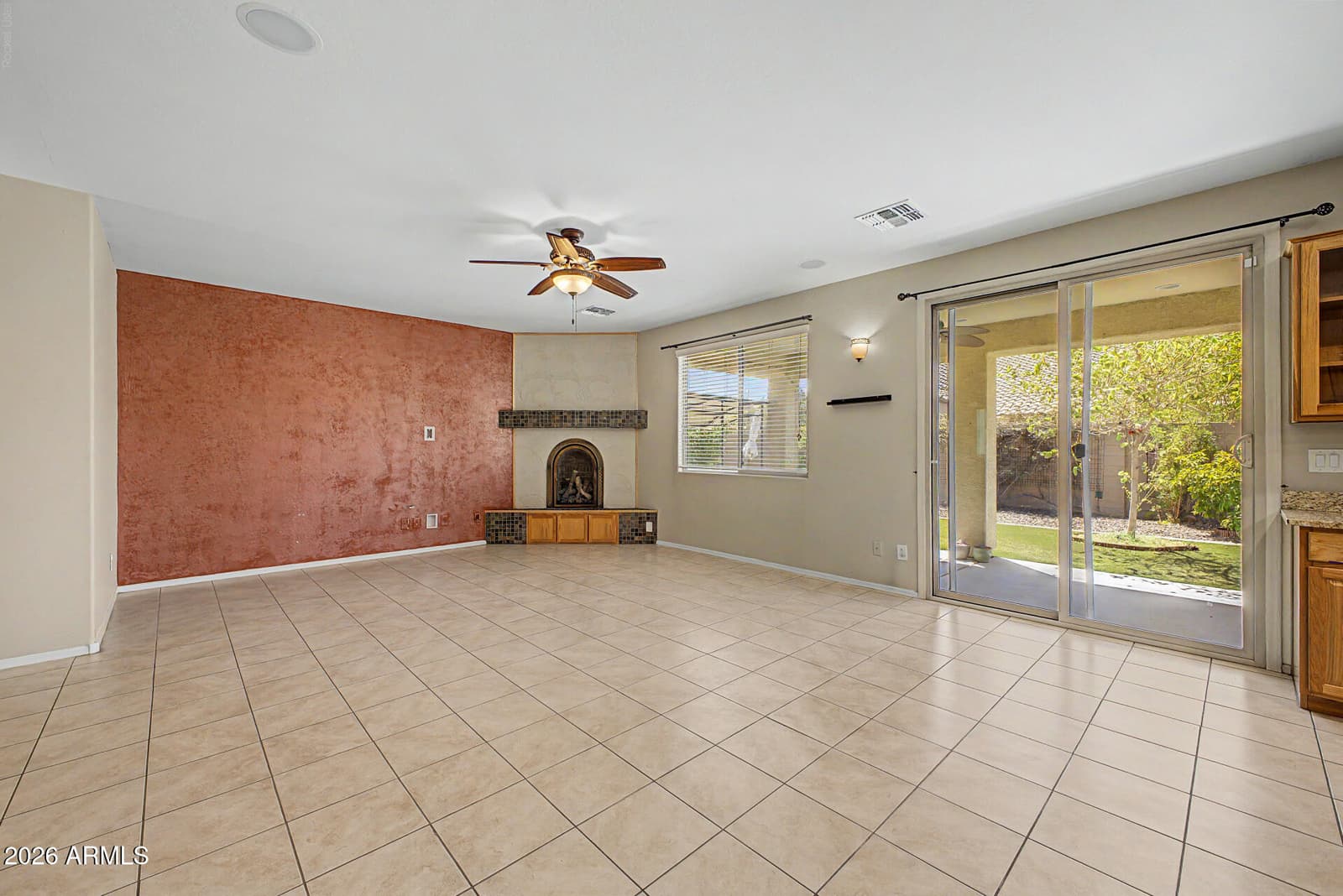 3025 W T Ryan Lane, Phoenix, AZ 85041 — photo 8 of 30