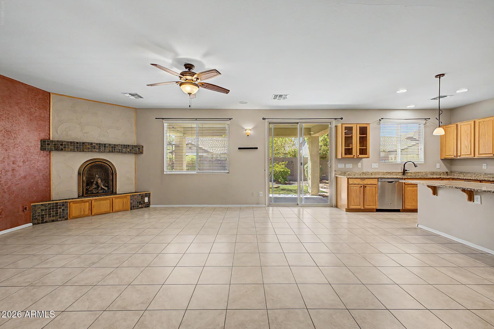 3025 W T Ryan Lane, Phoenix, AZ 85041 — photo 7 of 30