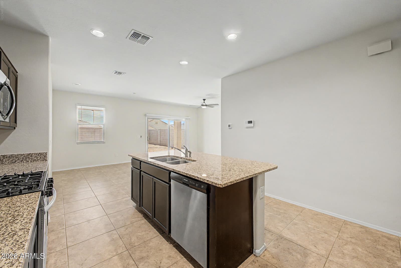 31021 W Columbus Avenue, Buckeye, AZ 85396 — photo 10 of 27