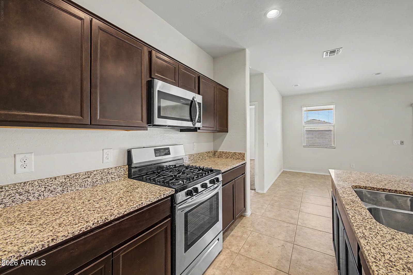 31021 W Columbus Avenue, Buckeye, AZ 85396 — photo 11 of 27