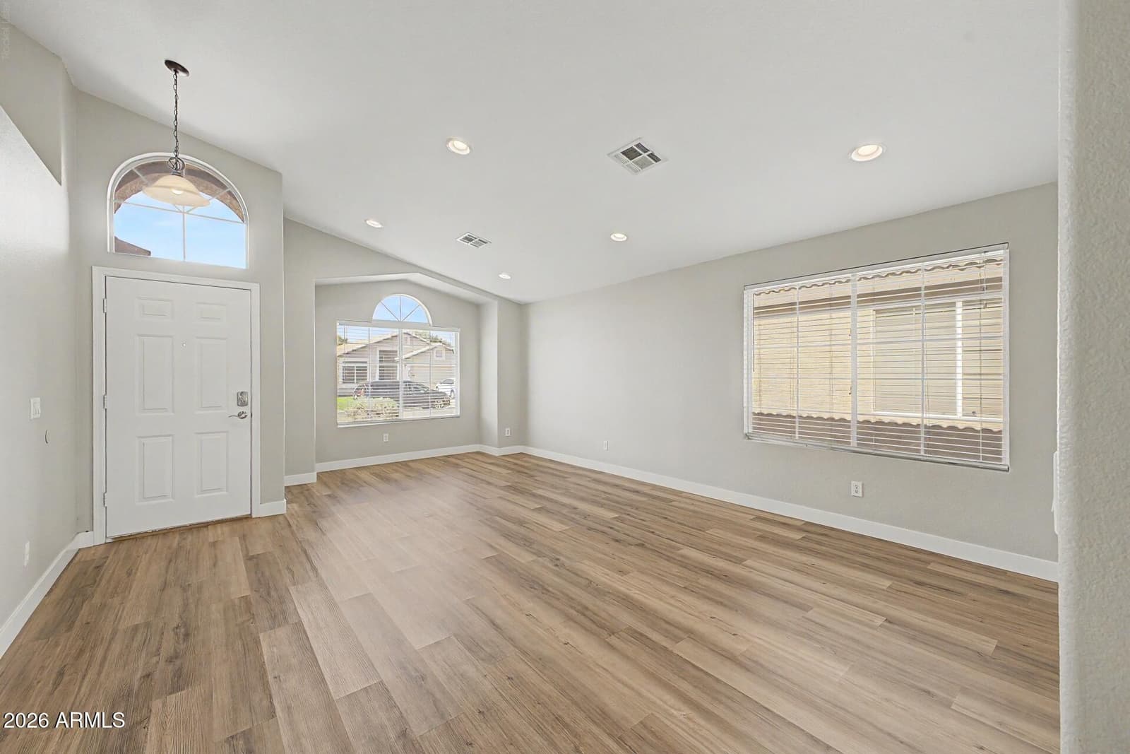4961 E Holmes Avenue, Mesa, AZ 85206 — photo 4 of 31