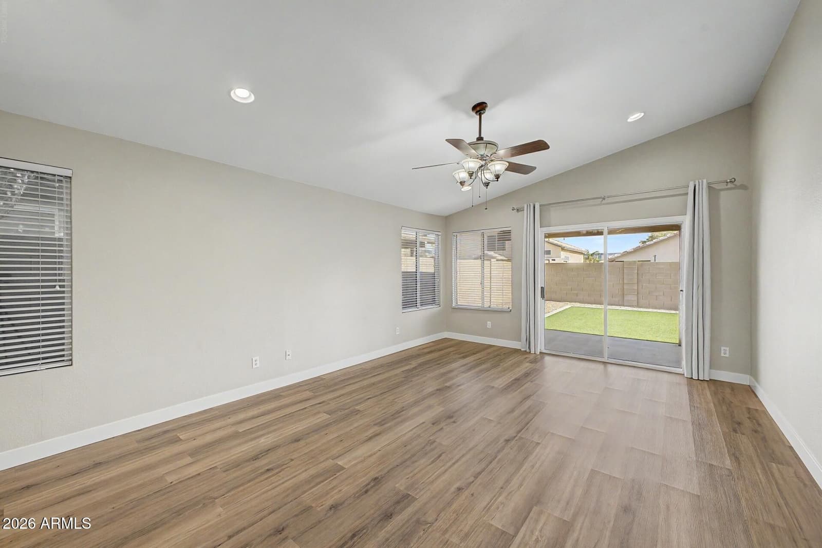 4961 E Holmes Avenue, Mesa, AZ 85206 — photo 8 of 31