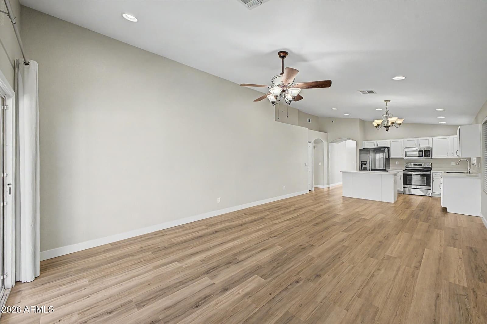 4961 E Holmes Avenue, Mesa, AZ 85206 — photo 10 of 31