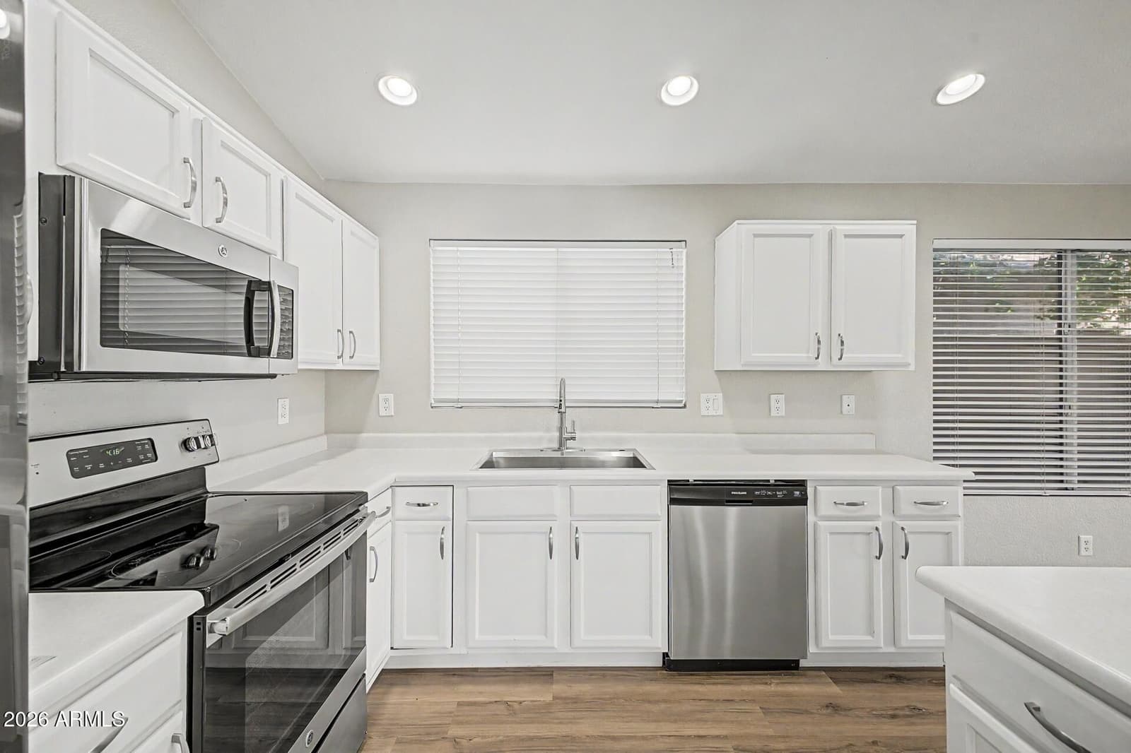 4961 E Holmes Avenue, Mesa, AZ 85206 — photo 13 of 31
