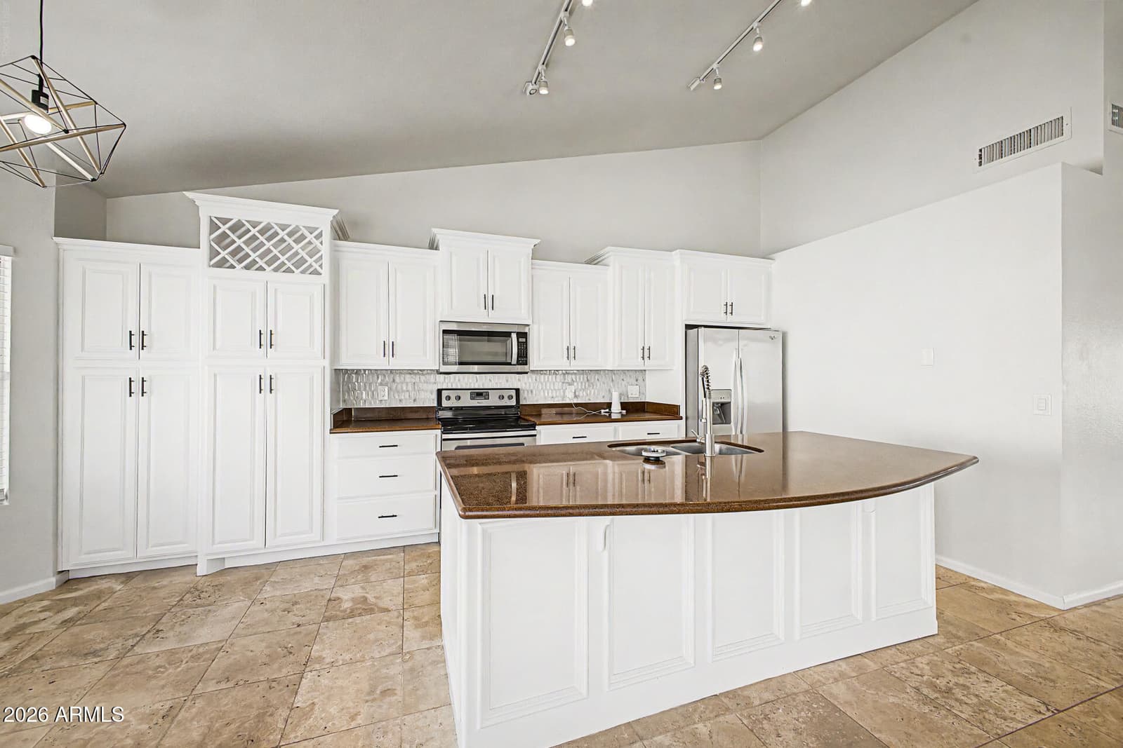 3834 E Windsong Drive, Phoenix, AZ 85048 — photo 11 of 32