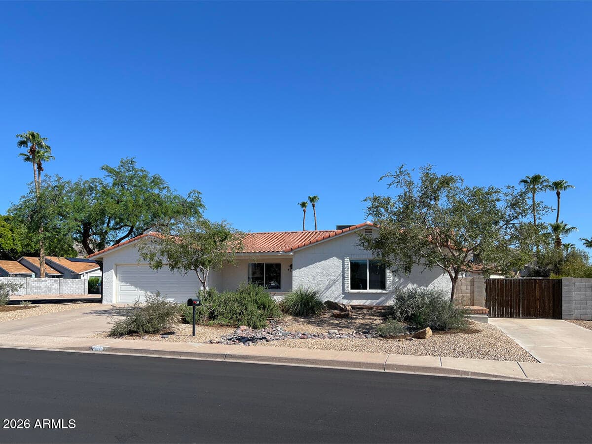 4302 E San Gabriel Avenue, Phoenix, AZ 85044 — photo 1 of 25