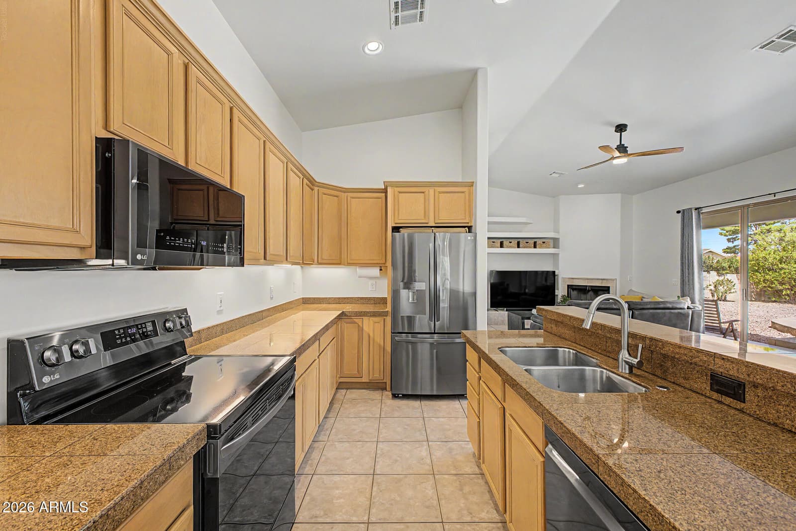 17228 E Oro Grande Drive, Fountain Hills, AZ 85268 — photo 11 of 45