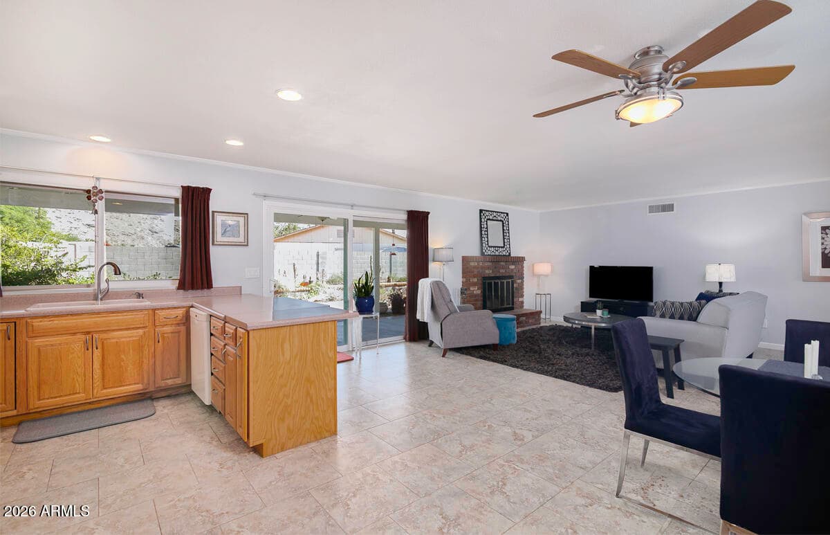 4302 E San Gabriel Avenue, Phoenix, AZ 85044 — photo 4 of 25