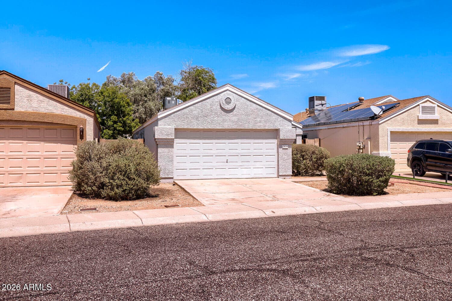 2834 W Campo Bello Drive, Phoenix, AZ 85053 — photo 2 of 28