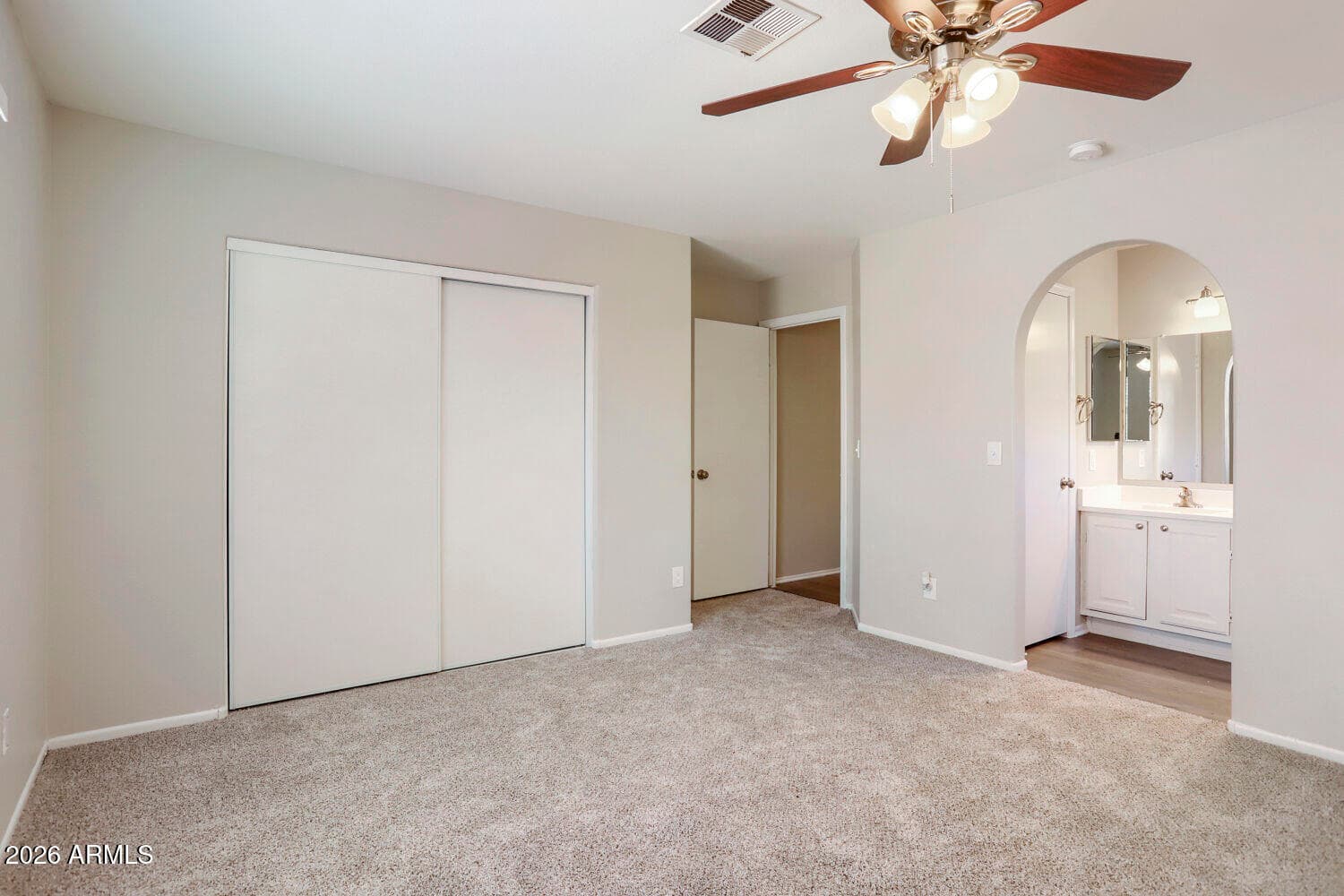 2834 W Campo Bello Drive, Phoenix, AZ 85053 — photo 6 of 28