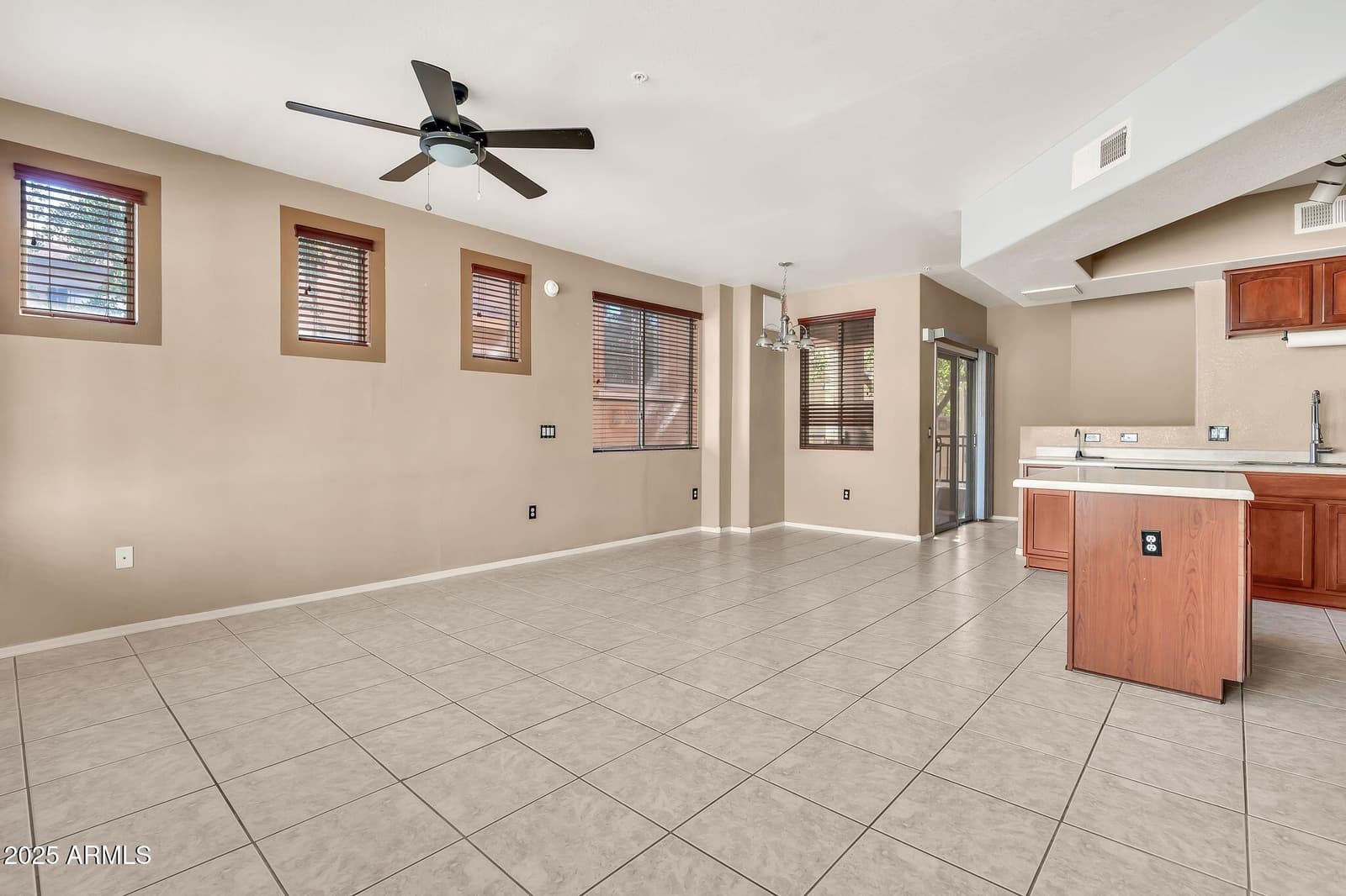 16825 N 14th Street 24, Phoenix, AZ 85022 — photo 13 of 41