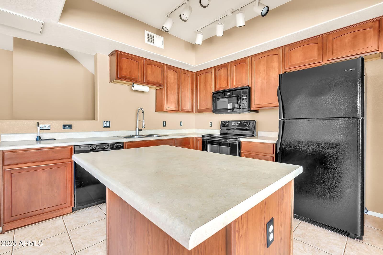16825 N 14th Street 24, Phoenix, AZ 85022 — photo 26 of 41