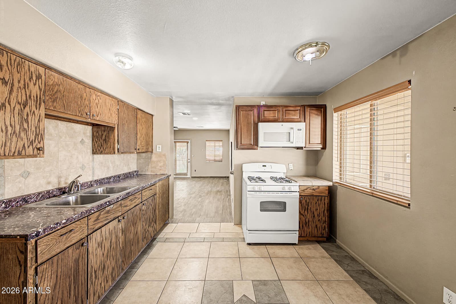 1516 W Shangri La Road, Phoenix, AZ 85029 — photo 15 of 31