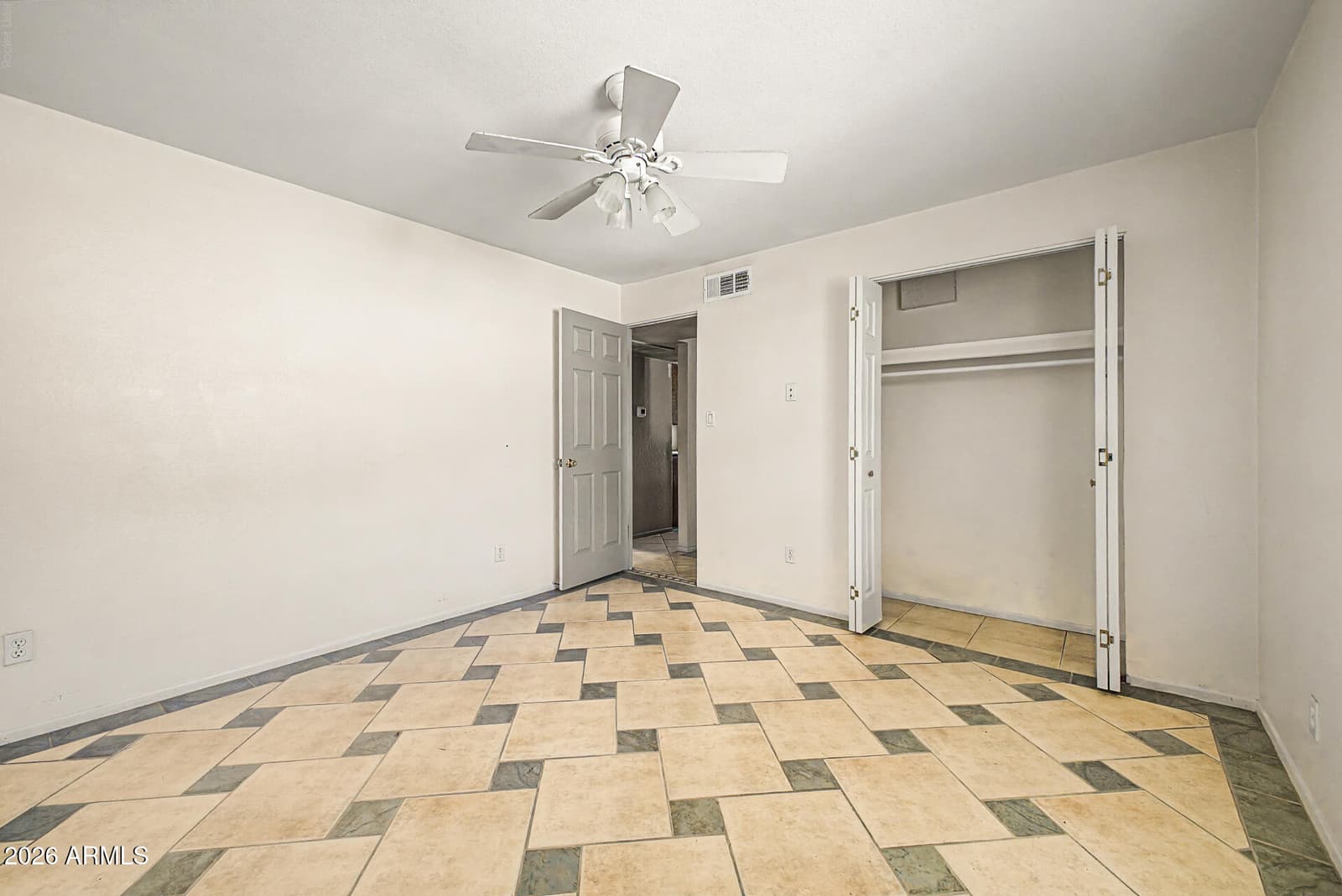 1516 W Shangri La Road, Phoenix, AZ 85029 — photo 20 of 31