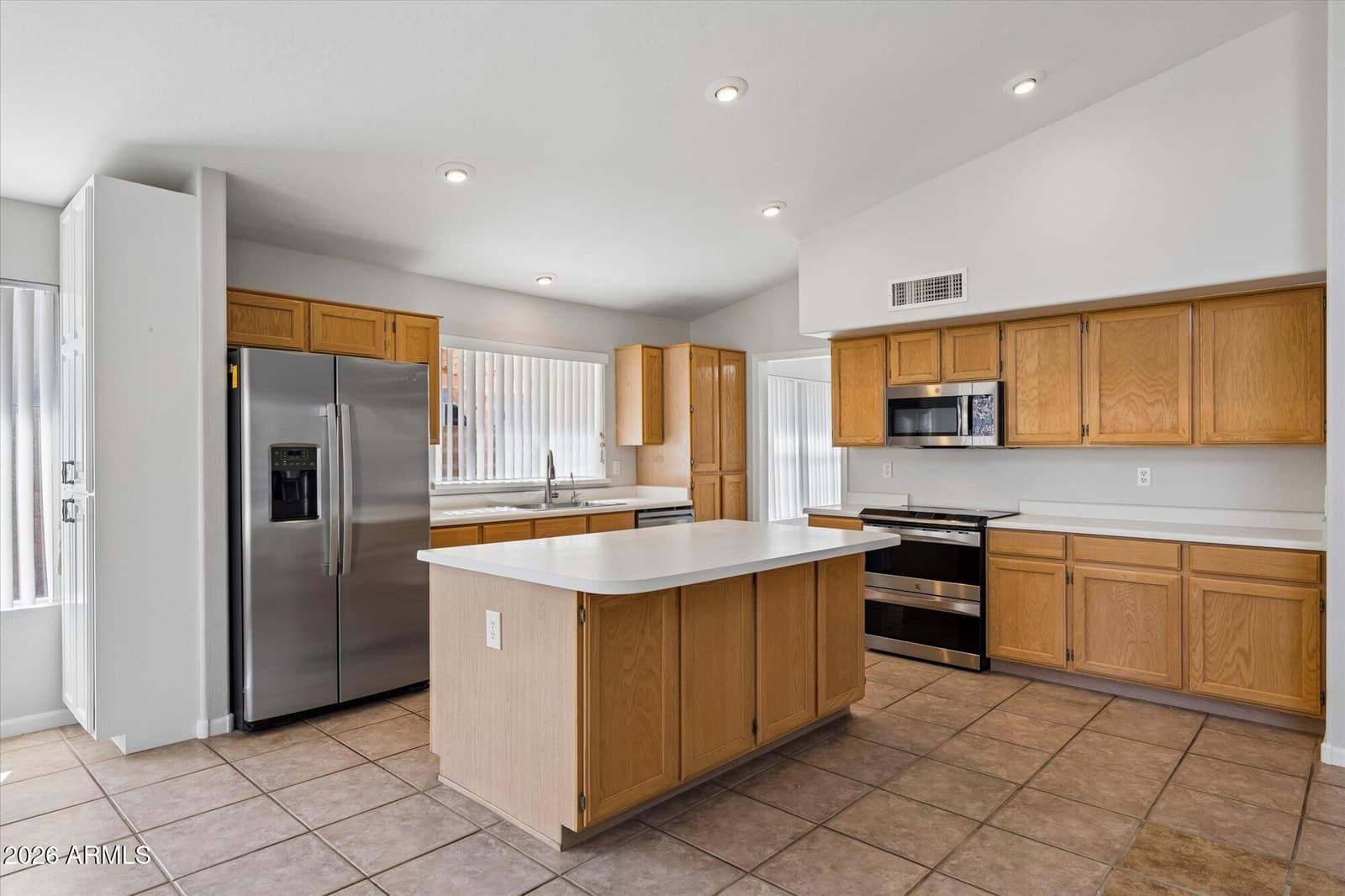 652 W Mendoza Avenue, Mesa, AZ 85210 — photo 4 of 30