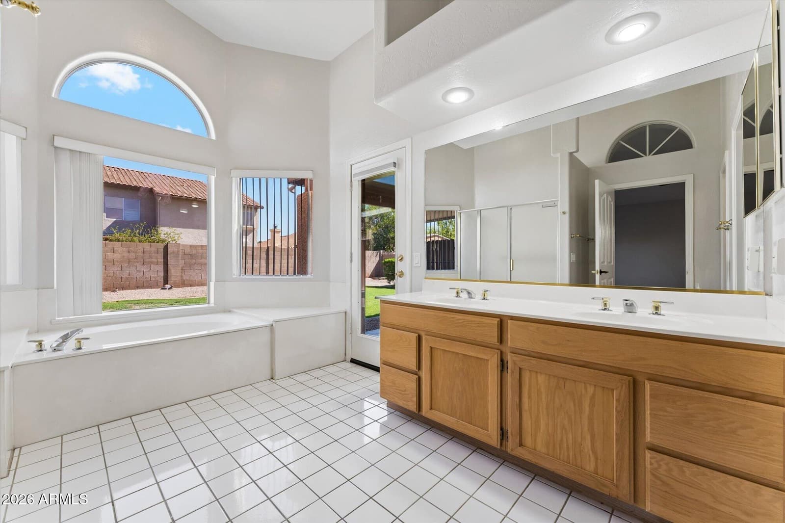 652 W Mendoza Avenue, Mesa, AZ 85210 — photo 3 of 30