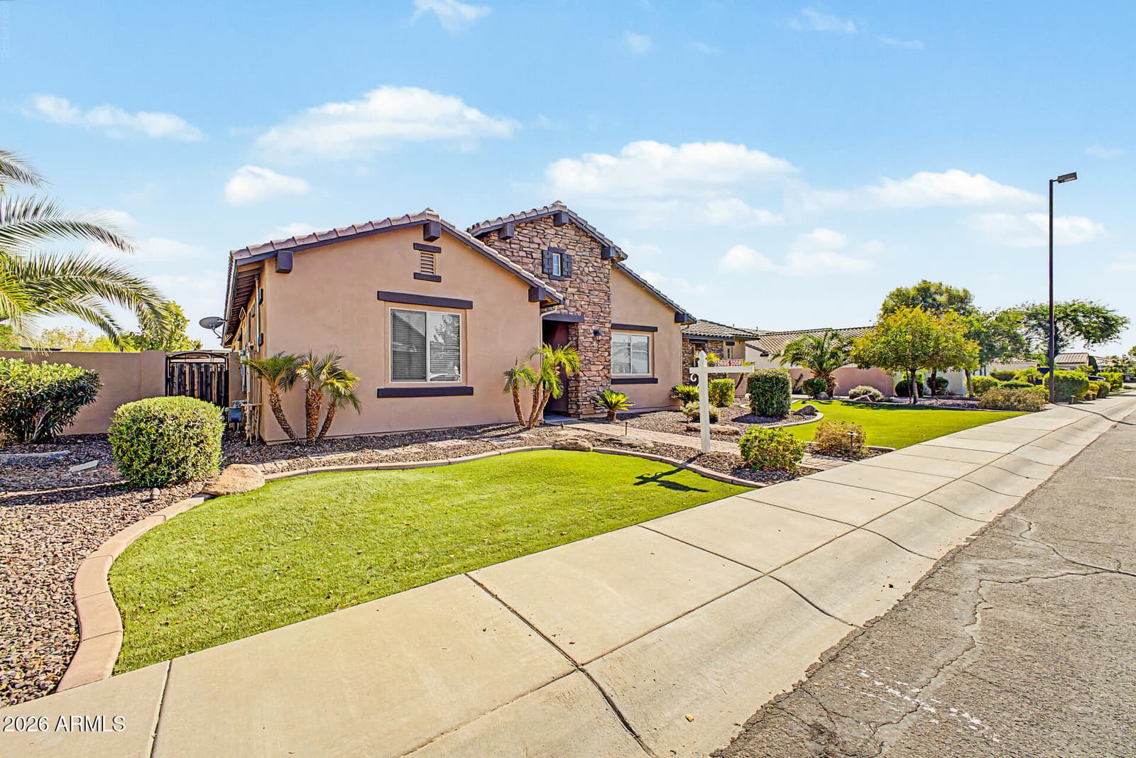 2855 E Warbler Road, Gilbert, AZ 85297 — photo 3 of 114