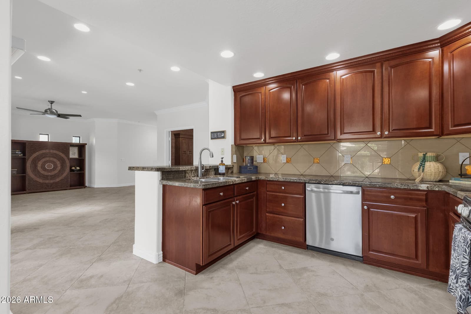 21320 N 56th Street 1116, Phoenix, AZ 85054 — photo 15 of 72