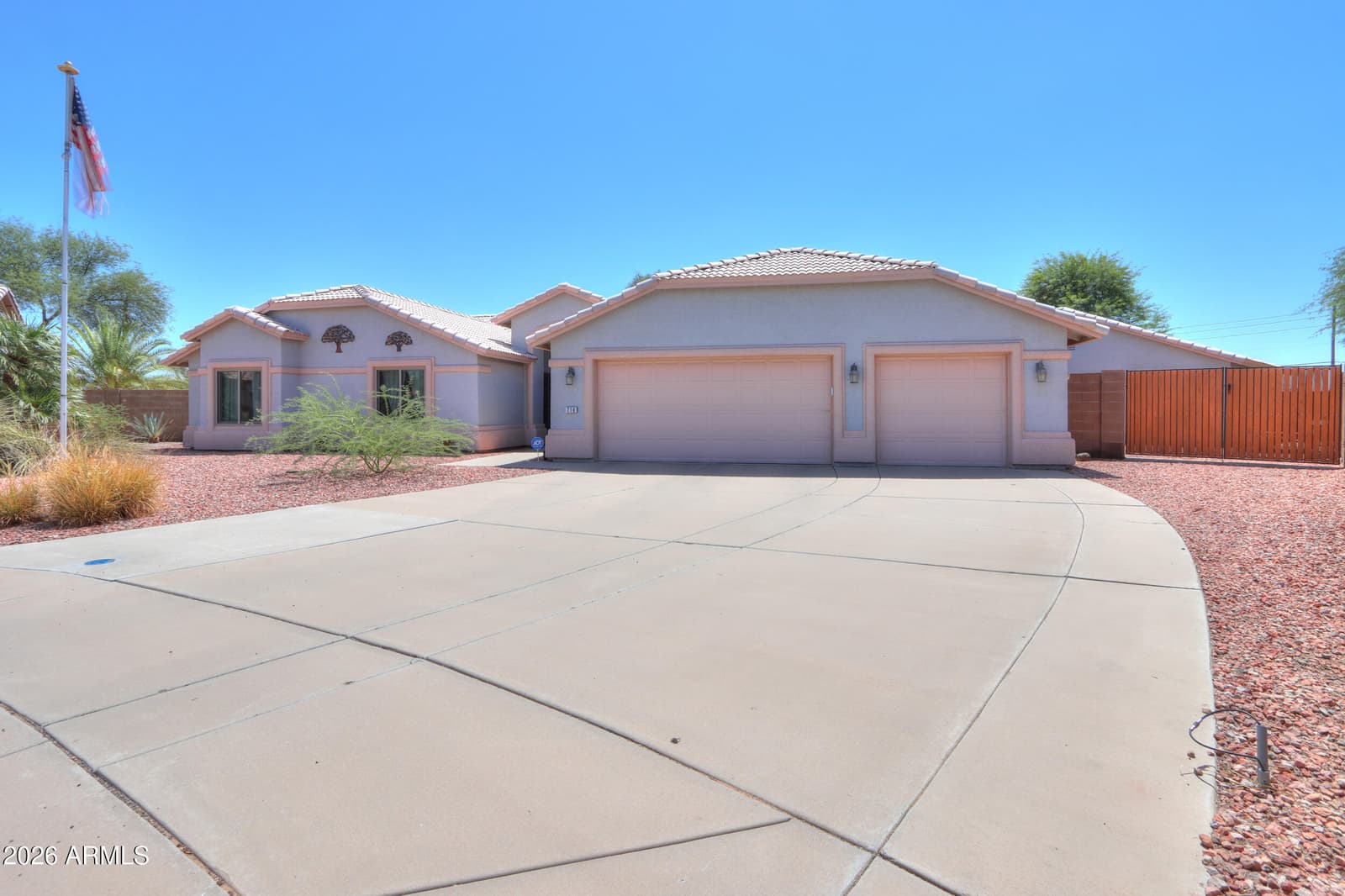 216 E Pebble Court, Casa Grande, AZ 85122 — photo 3 of 63