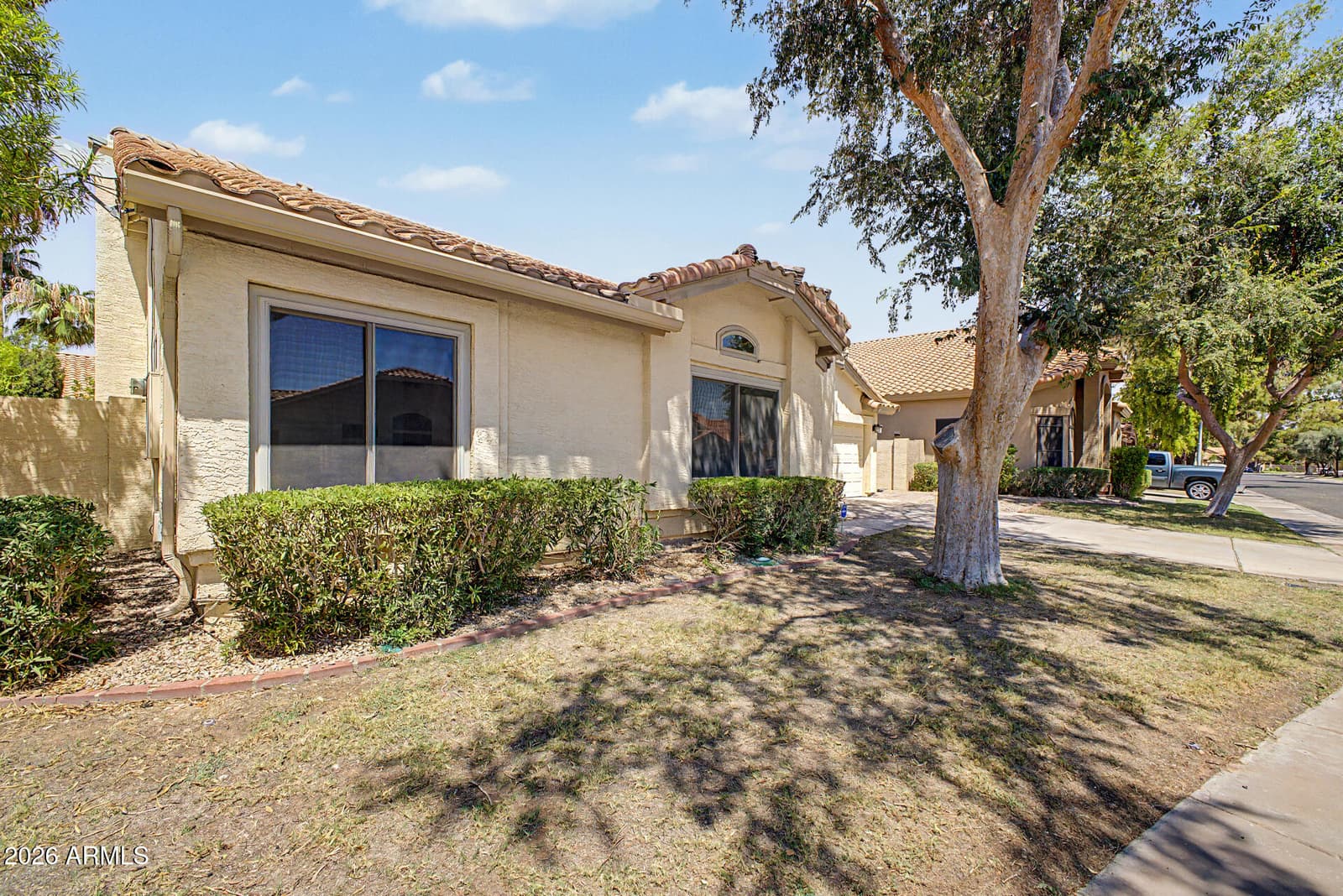 284 W Vera Lane, Tempe, AZ 85284 — photo 3 of 46