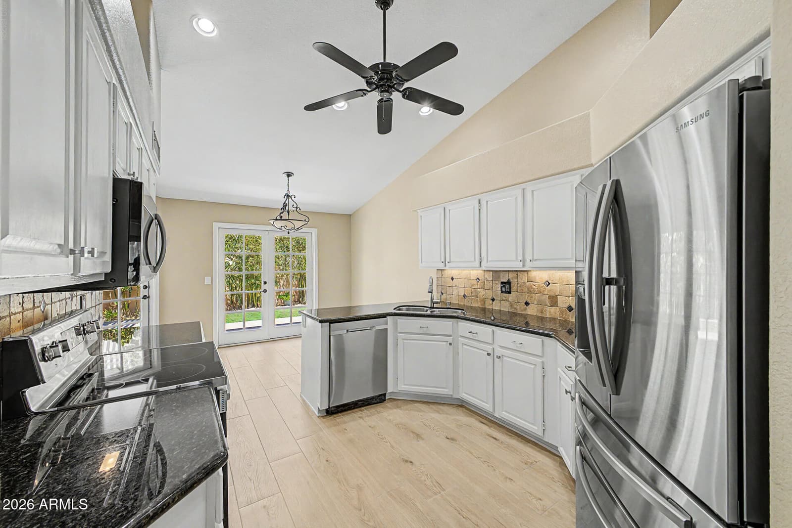 284 W Vera Lane, Tempe, AZ 85284 — photo 13 of 46