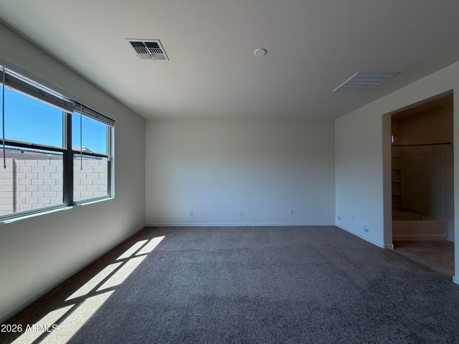 3325 W Dunbar Drive, Phoenix, AZ 85041 — photo 6 of 33