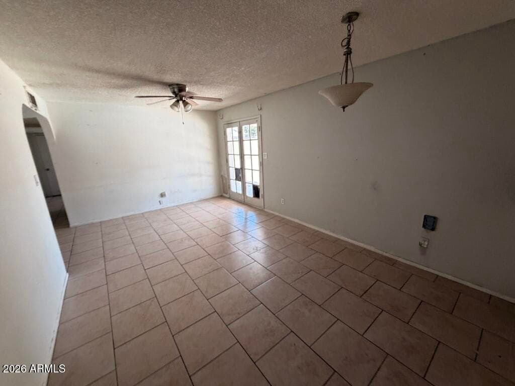 581 W 21st Avenue, Apache Junction, AZ 85120 — photo 6 of 12