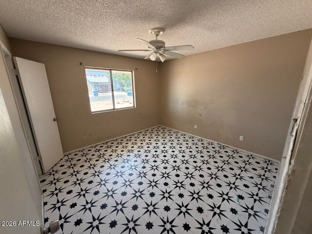 581 W 21st Avenue, Apache Junction, AZ 85120 — photo 10 of 12