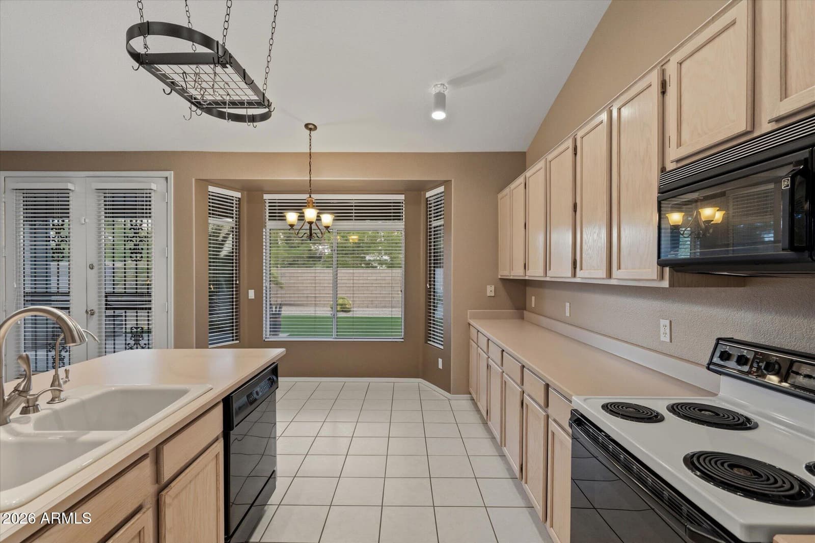 22407 N 71st Lane, Glendale, AZ 85310 — photo 14 of 34