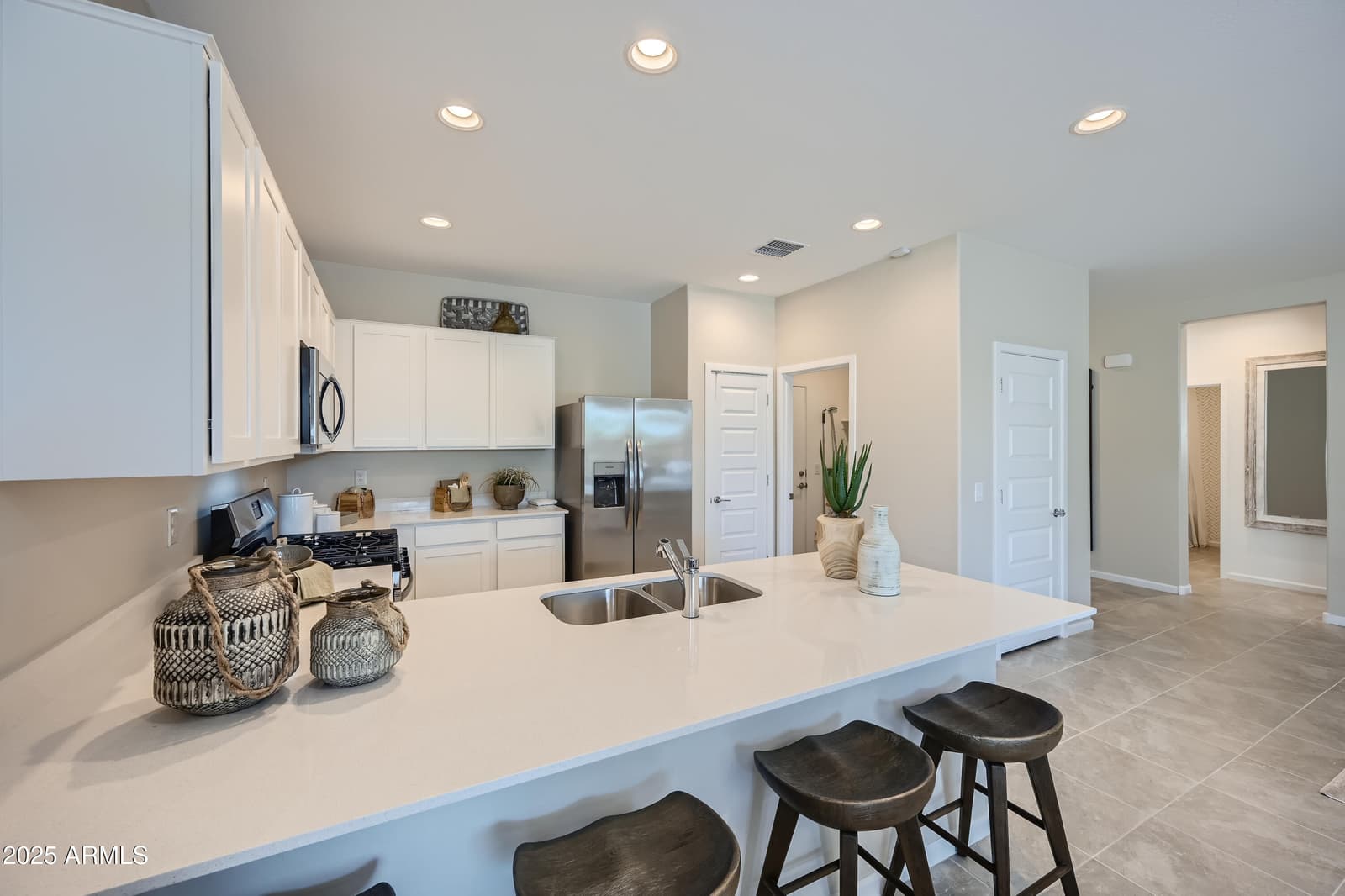 17061 W Swayback Pass, Surprise, AZ 85387 — photo 4 of 37