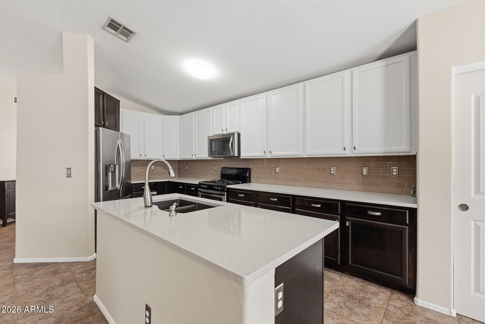 7415 W Aurora Drive, Glendale, AZ 85308 — photo 5 of 60