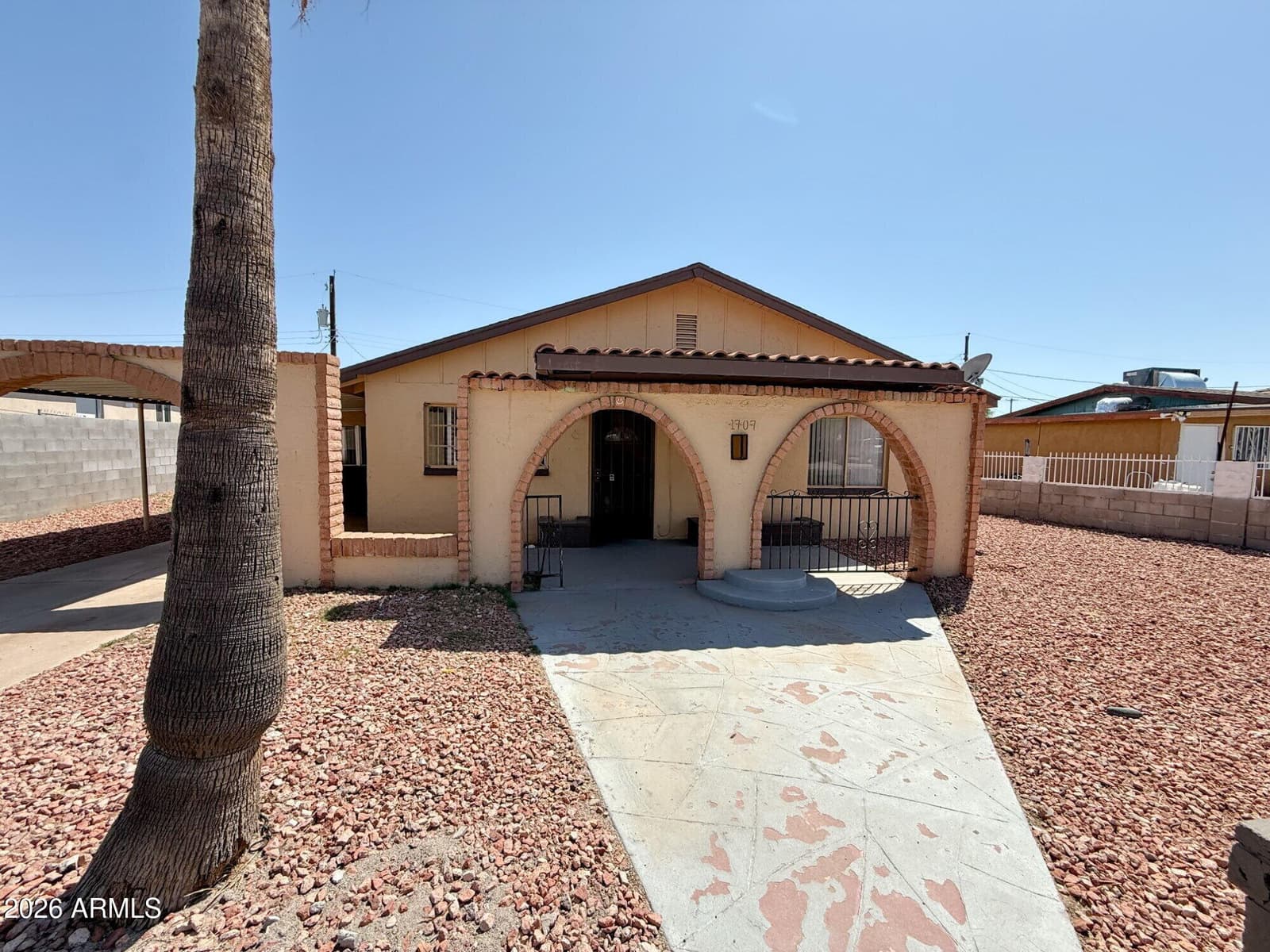 1707 E Illini Street, Phoenix, AZ 85040 — photo 3 of 23