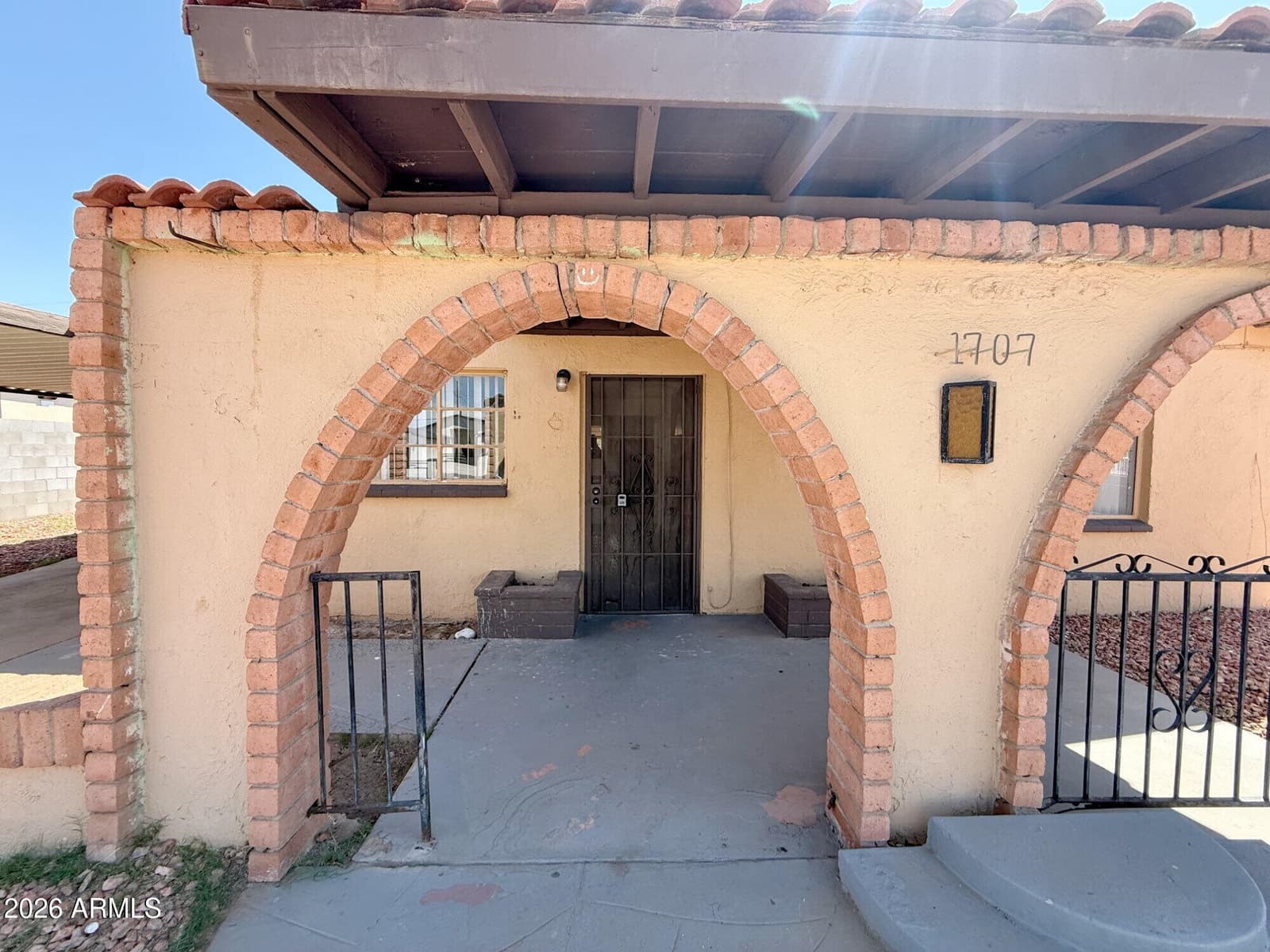 1707 E Illini Street, Phoenix, AZ 85040 — photo 4 of 23