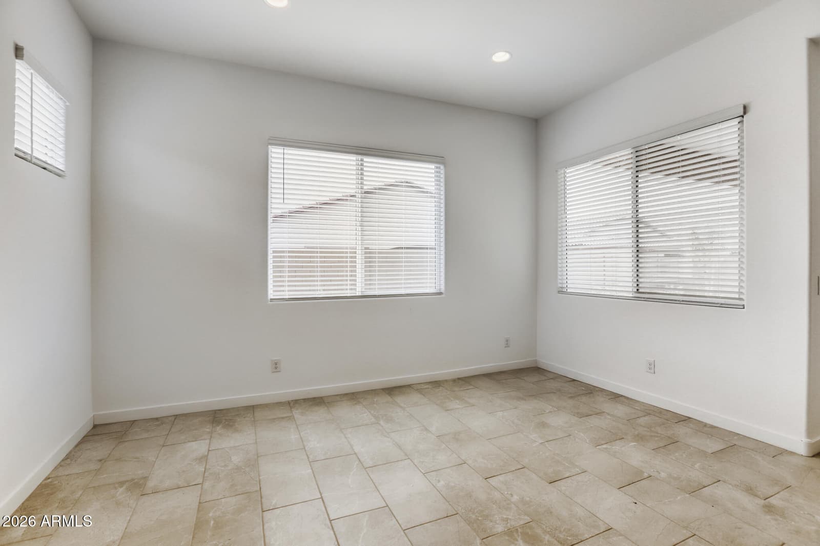 25185 N 177th Drive, Surprise, AZ 85387 — photo 5 of 24