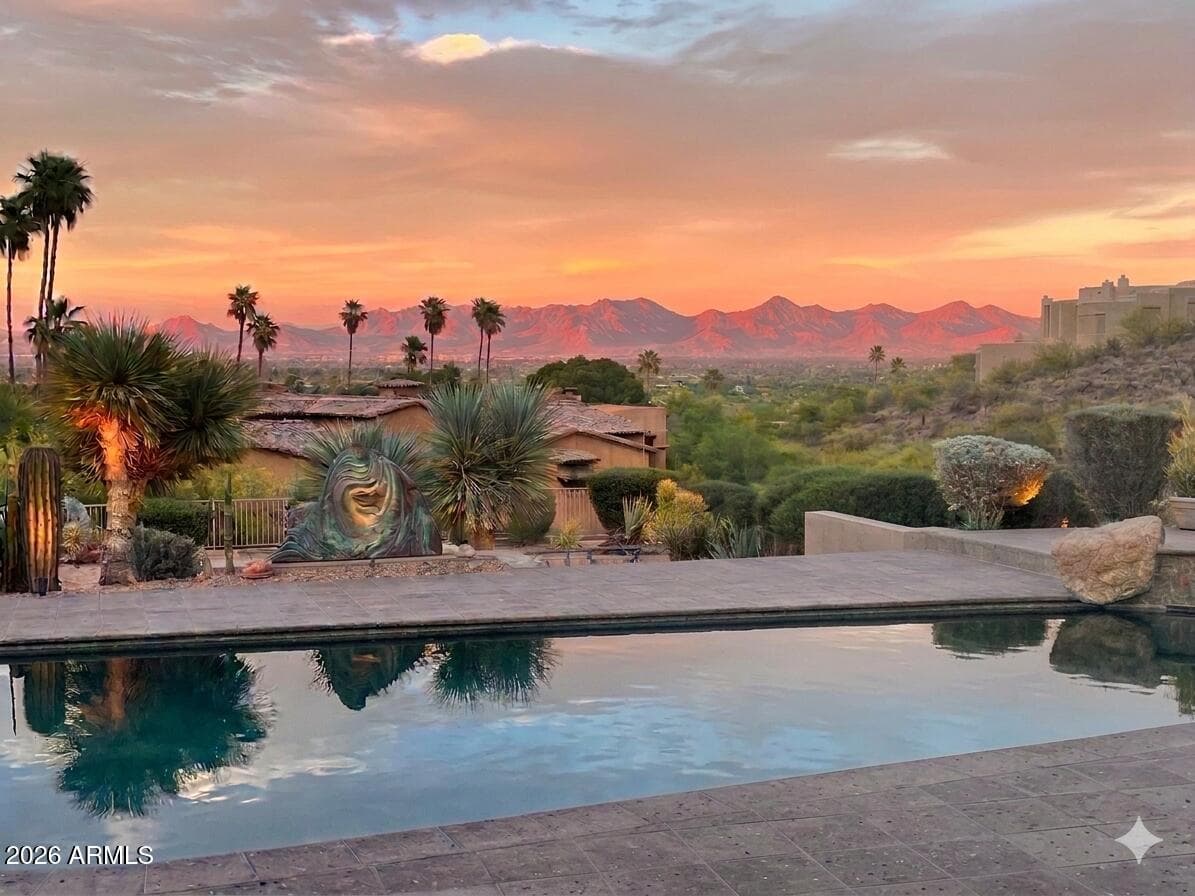 8219 N Charles Drive, Paradise Valley, AZ 85253 — photo 2 of 40