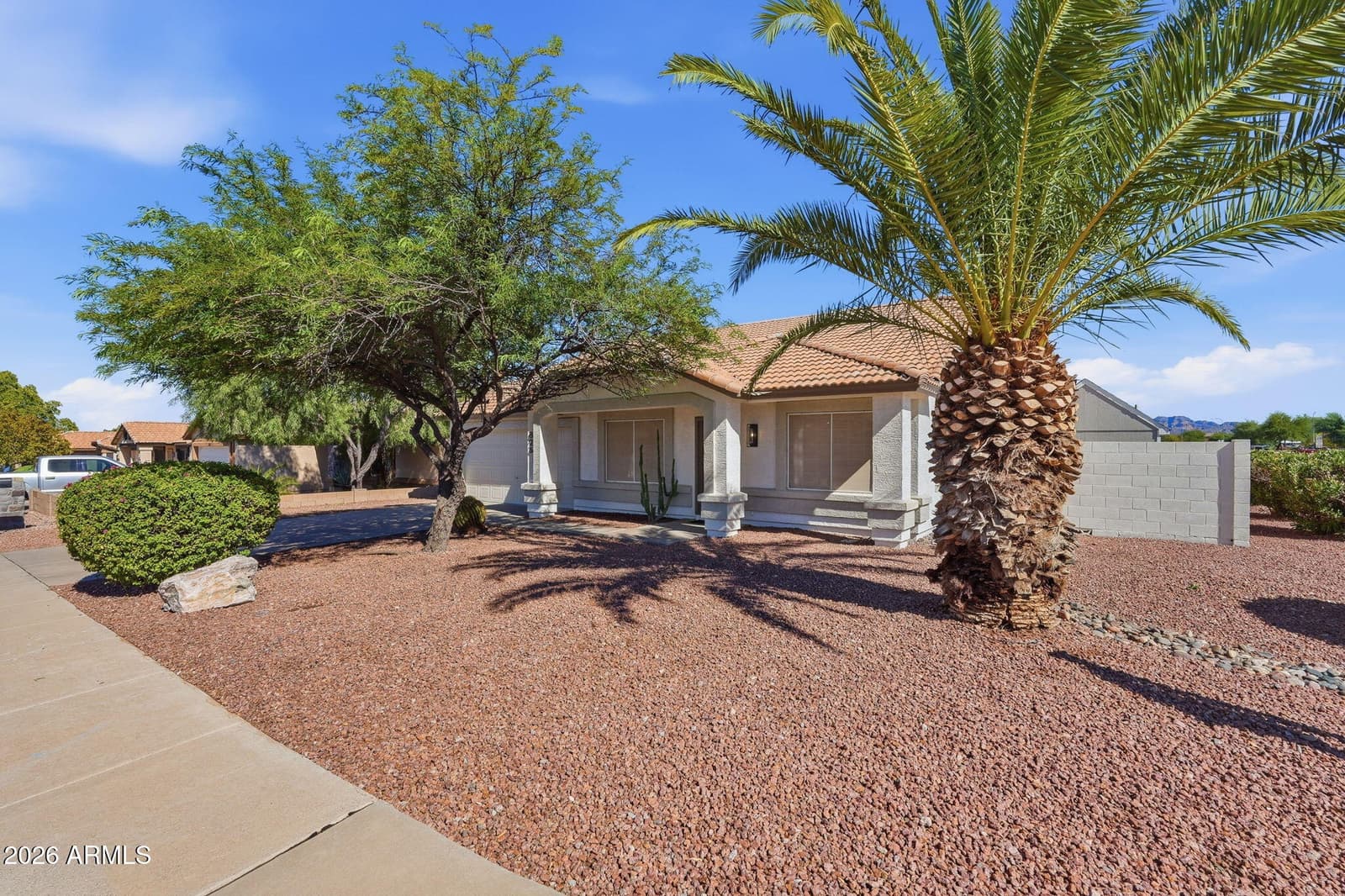 826 W 14th Avenue, Apache Junction, AZ 85120 — photo 3 of 46
