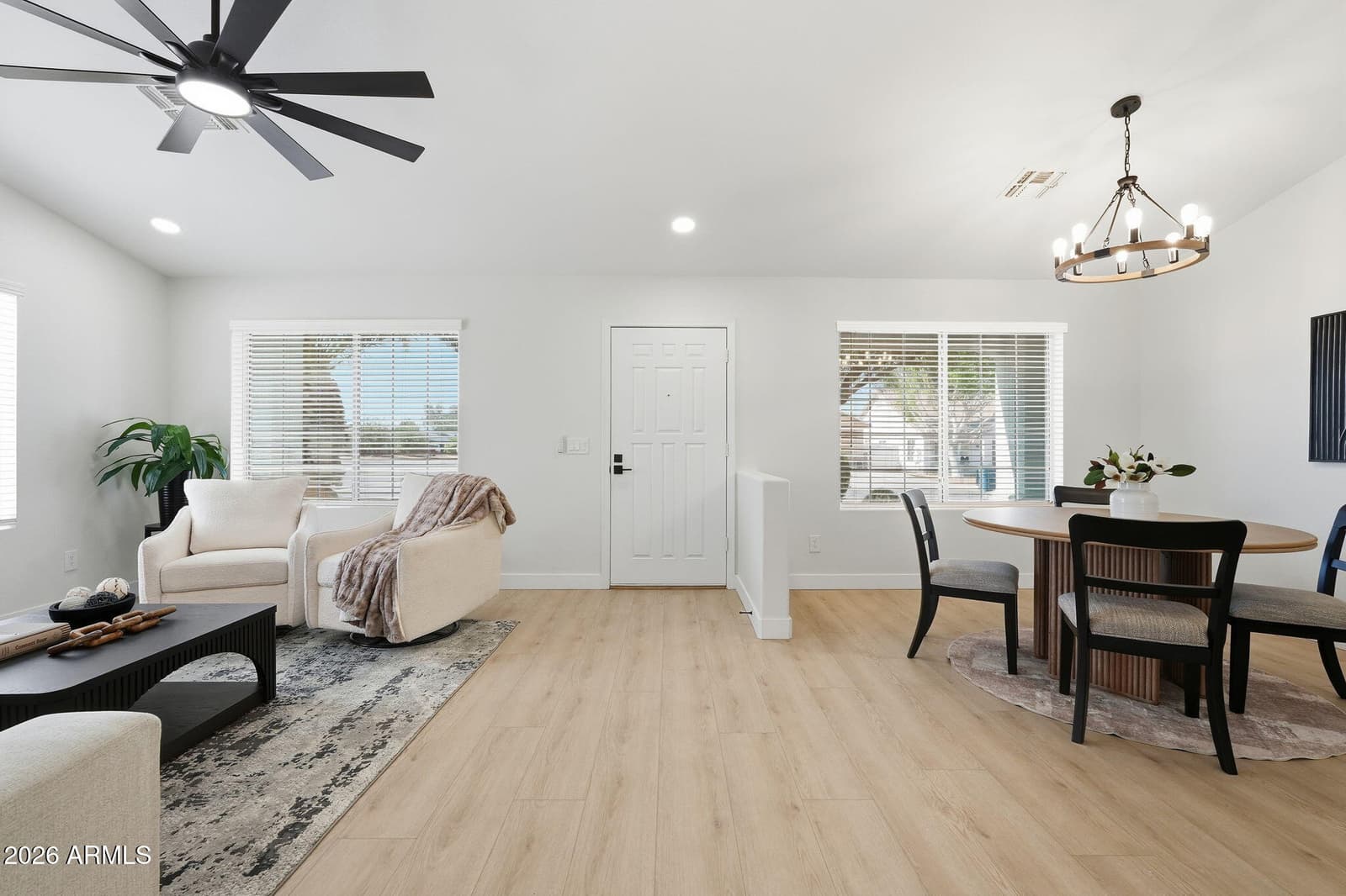 826 W 14th Avenue, Apache Junction, AZ 85120 — photo 8 of 46