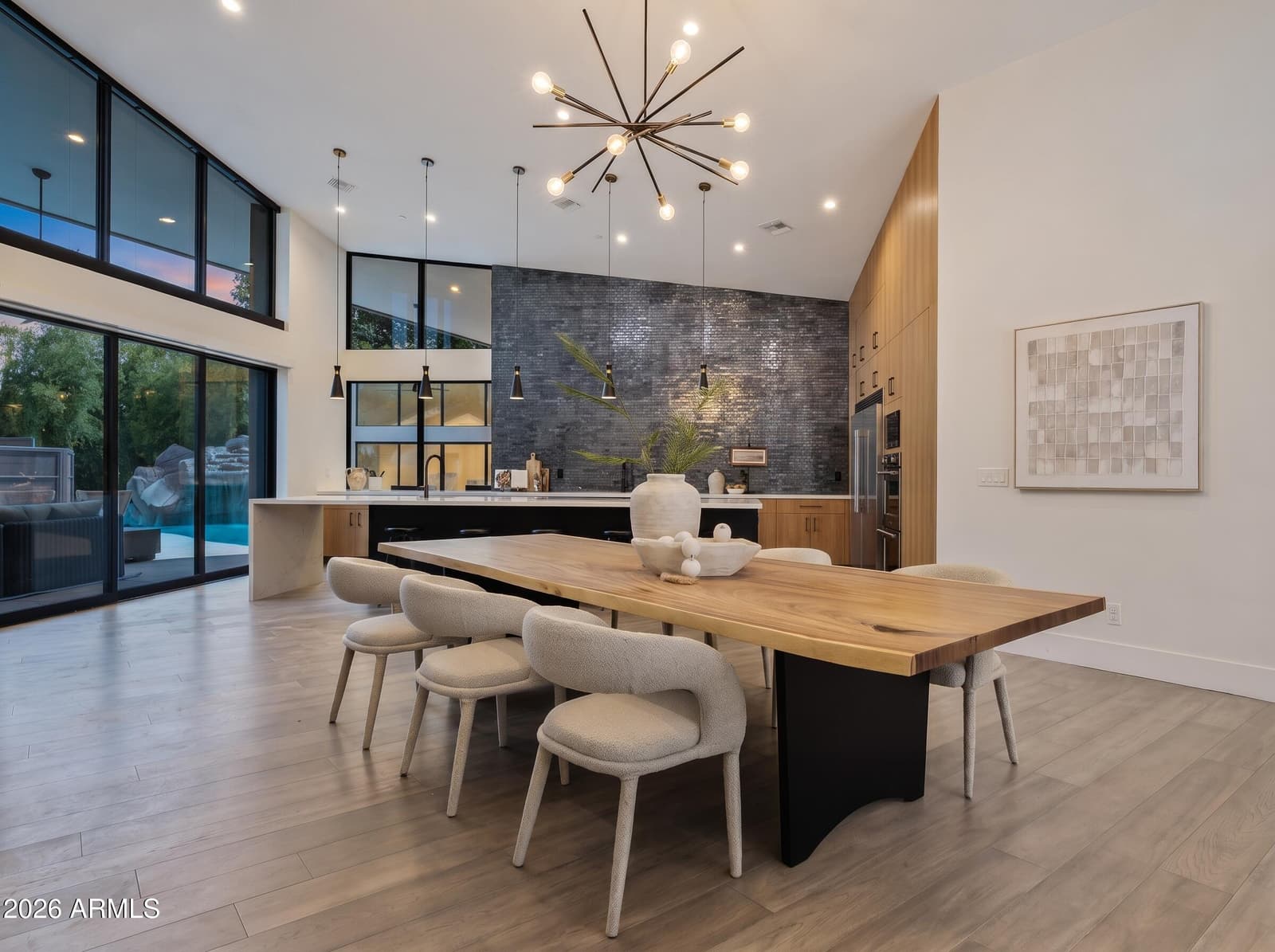 525 W Lamar Road W, Phoenix, AZ 85013 — photo 2 of 57