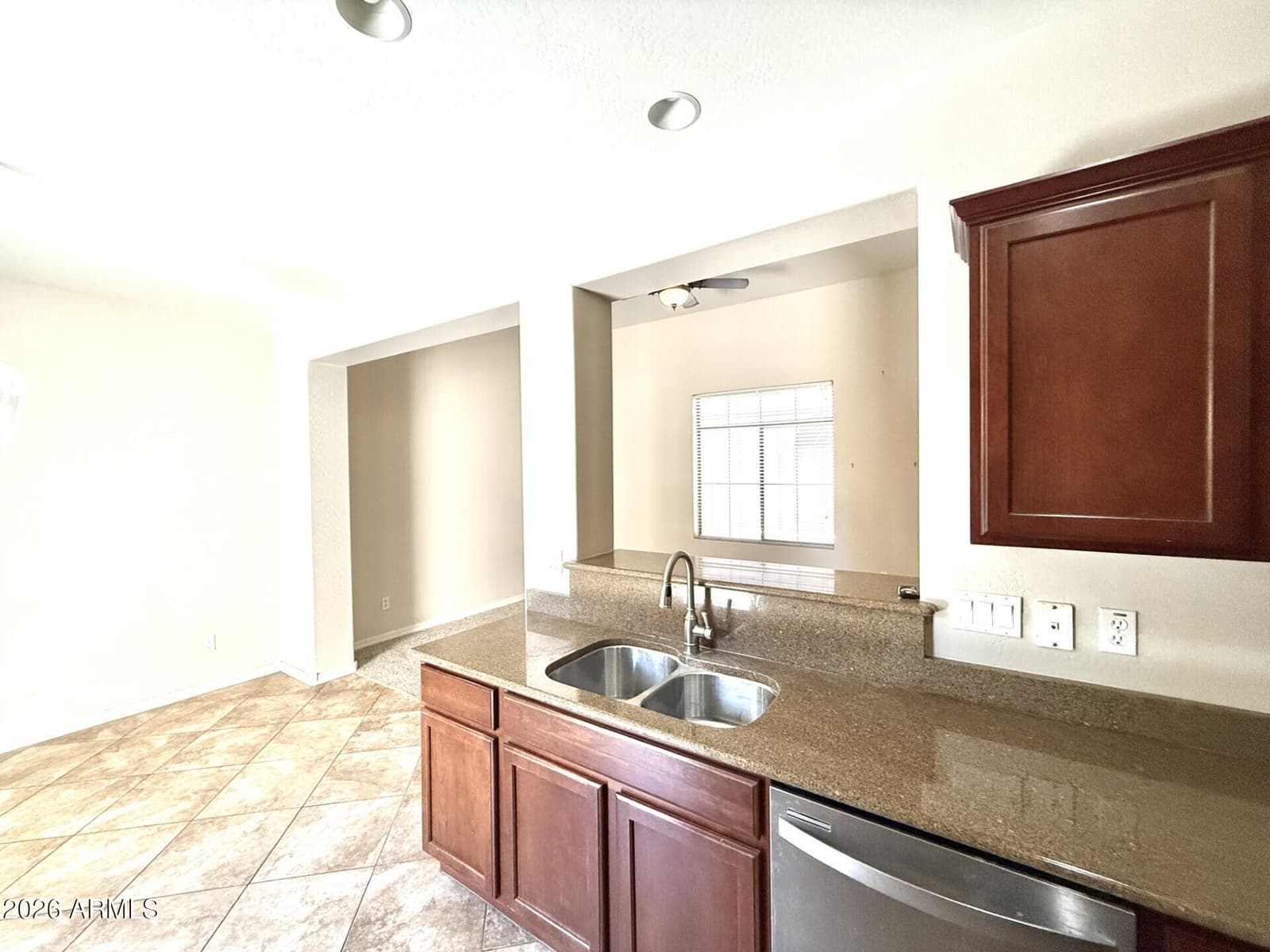 3975 E Melinda Drive, Phoenix, AZ 85050 — photo 5 of 19