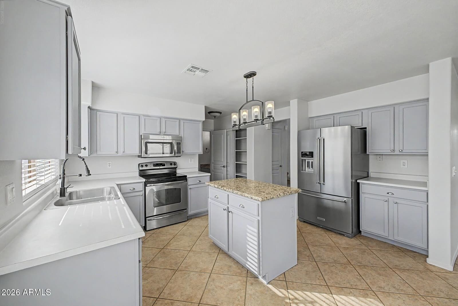 2233 E Soft Wind Drive, Phoenix, AZ 85024 — photo 7 of 31