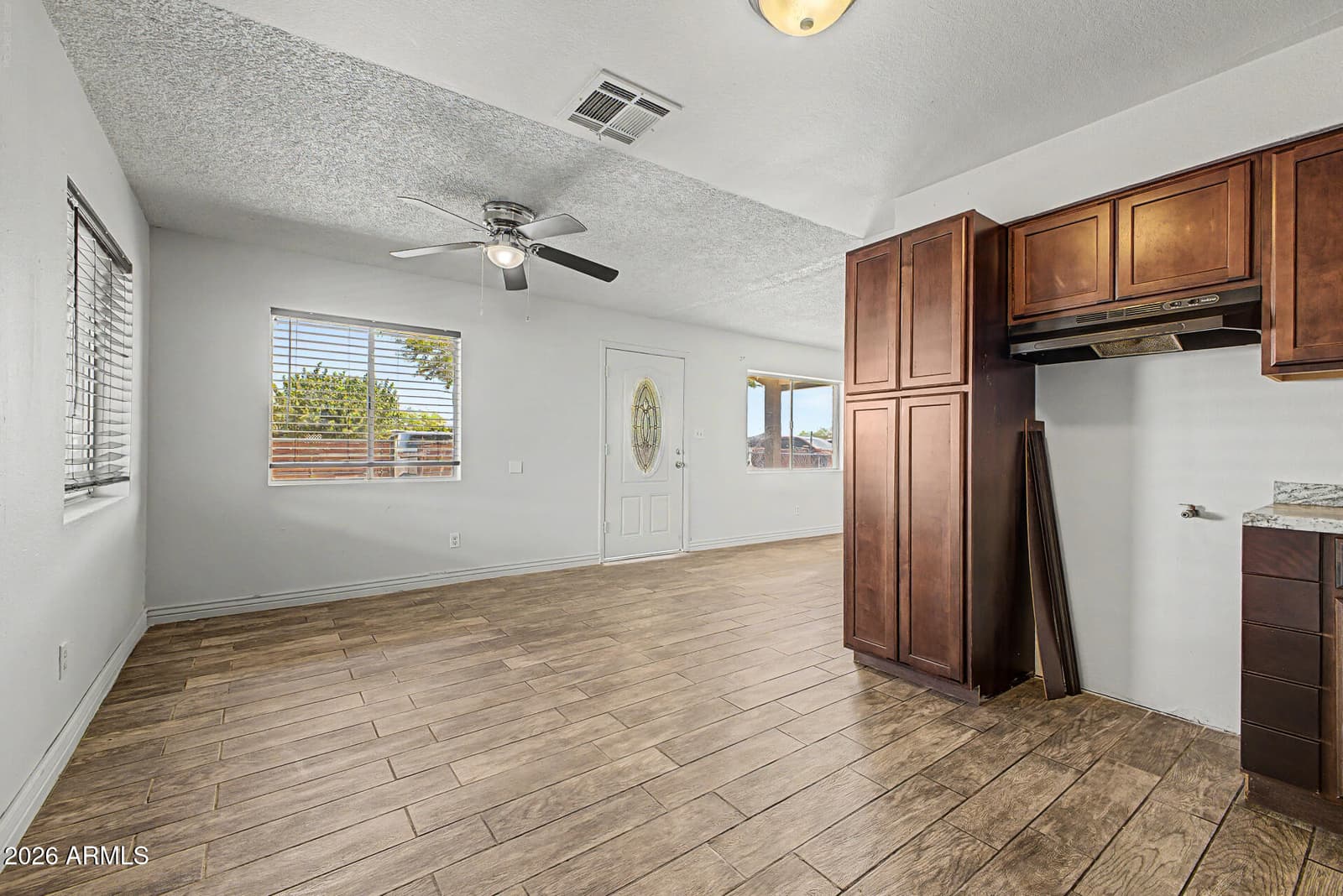 219 N Lincoln Avenue, Casa Grande, AZ 85122 — photo 8 of 29