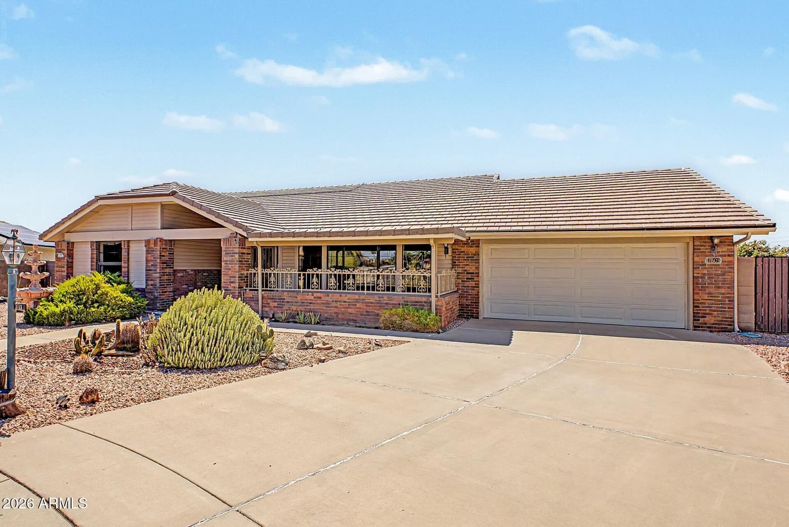 17803 N 136th Drive, Sun City West, AZ 85375 — photo 4 of 36