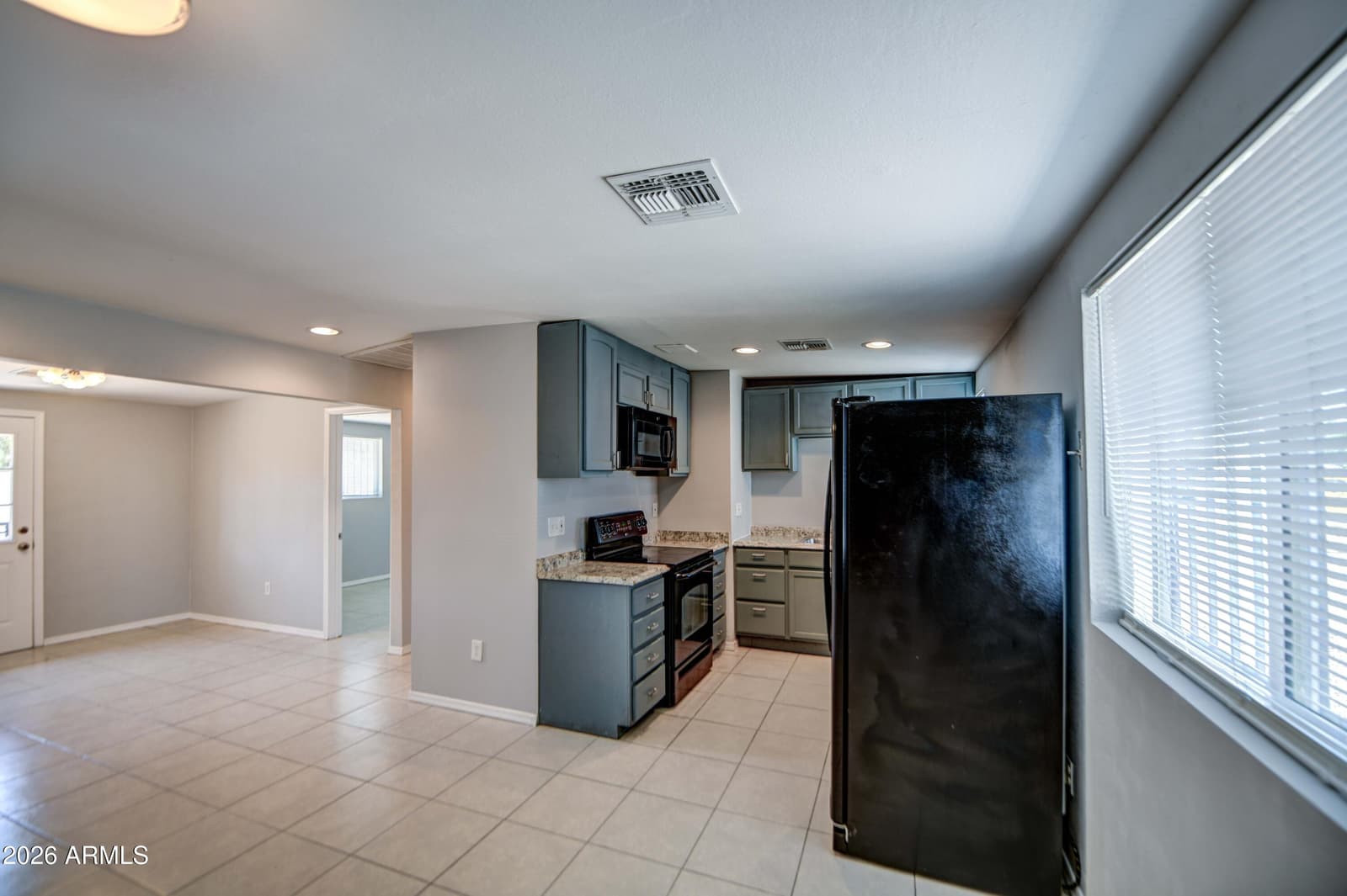 3530 N 63rd Drive, Phoenix, AZ 85033 — photo 9 of 34